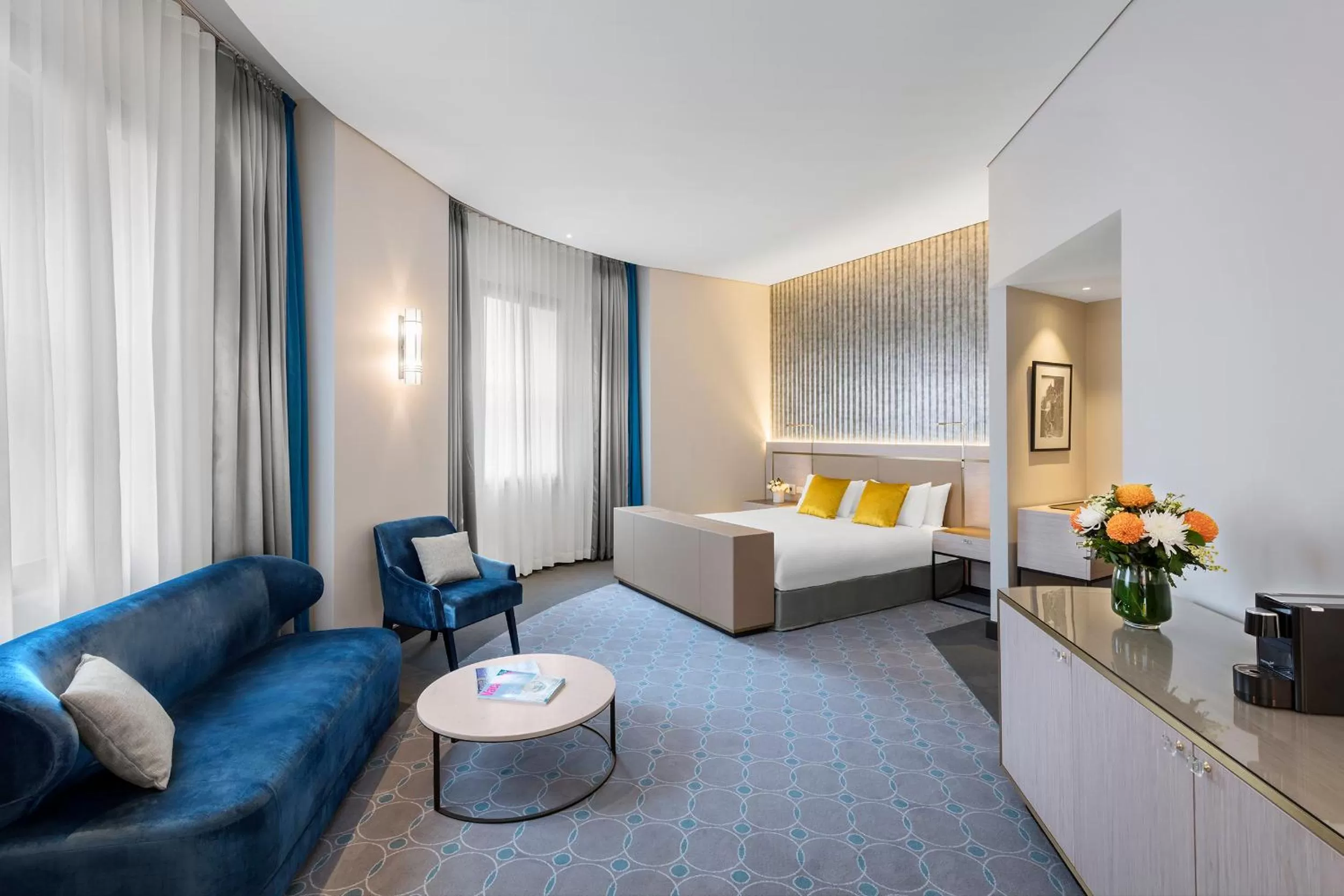 Photo of the whole room, Bed in Paradox Sydney