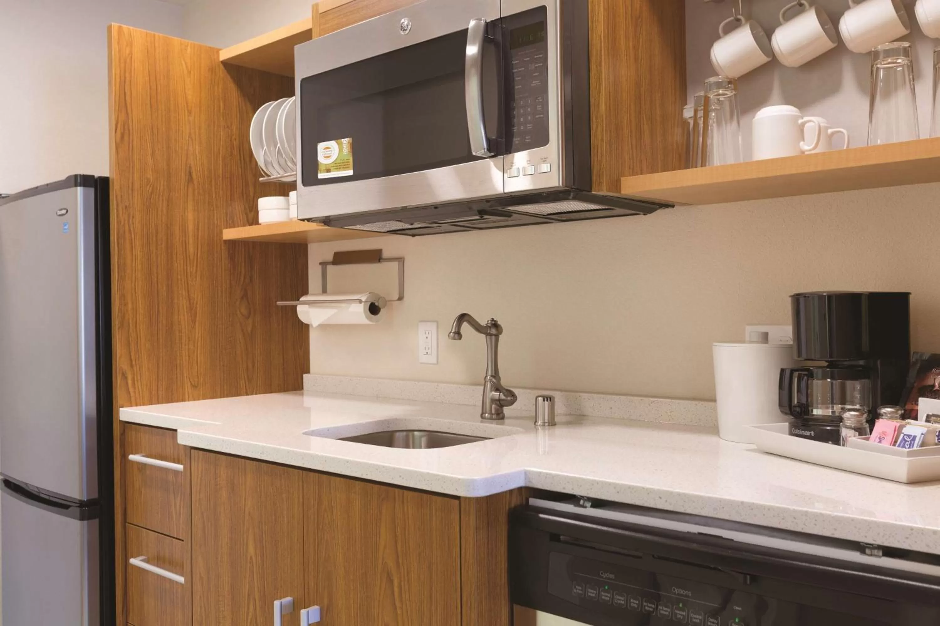 Kitchen or kitchenette in Home2 Suites by Hilton Bellingham