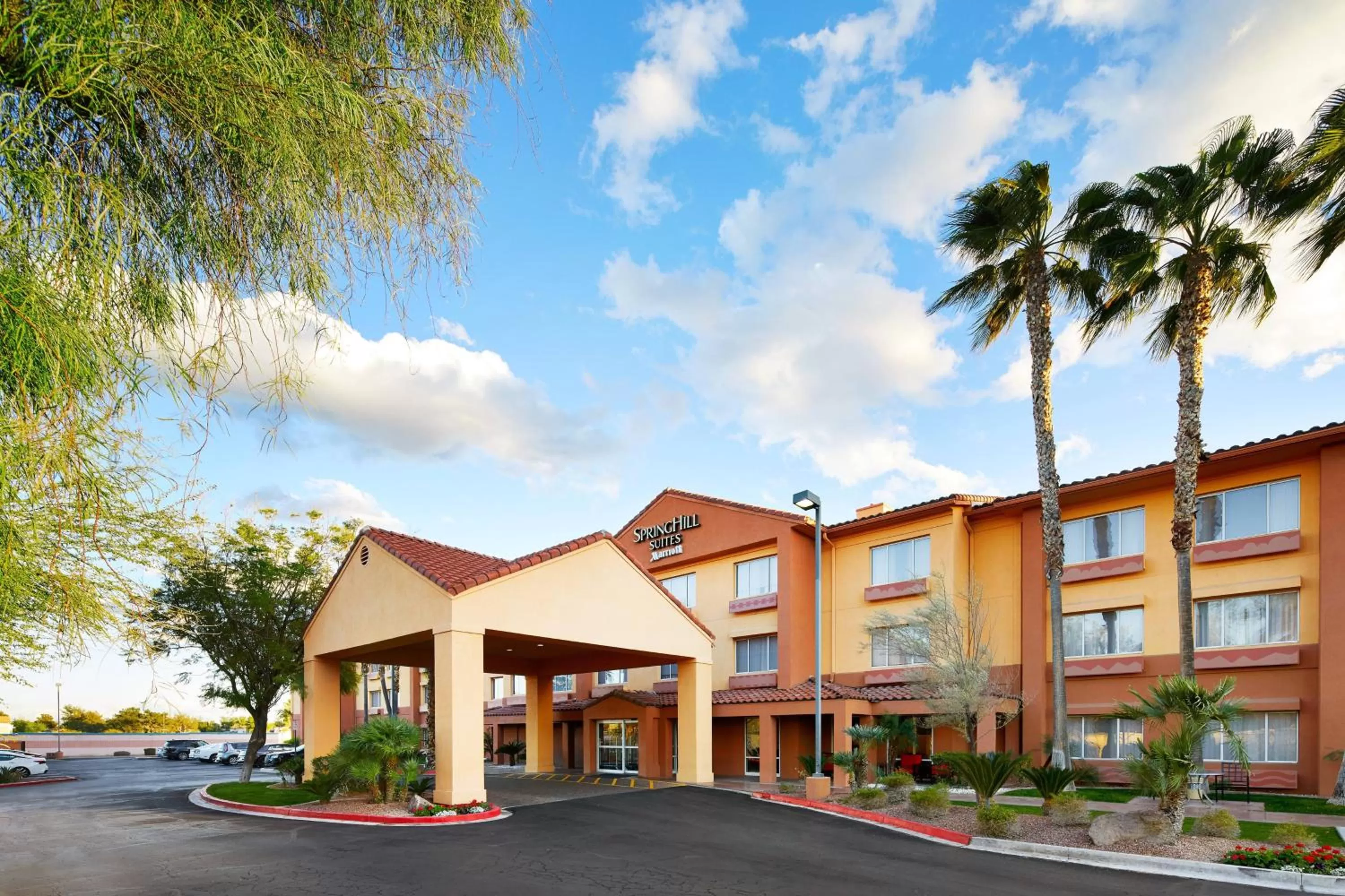 Property building in SpringHill Suites Tempe at Arizona Mills Mall