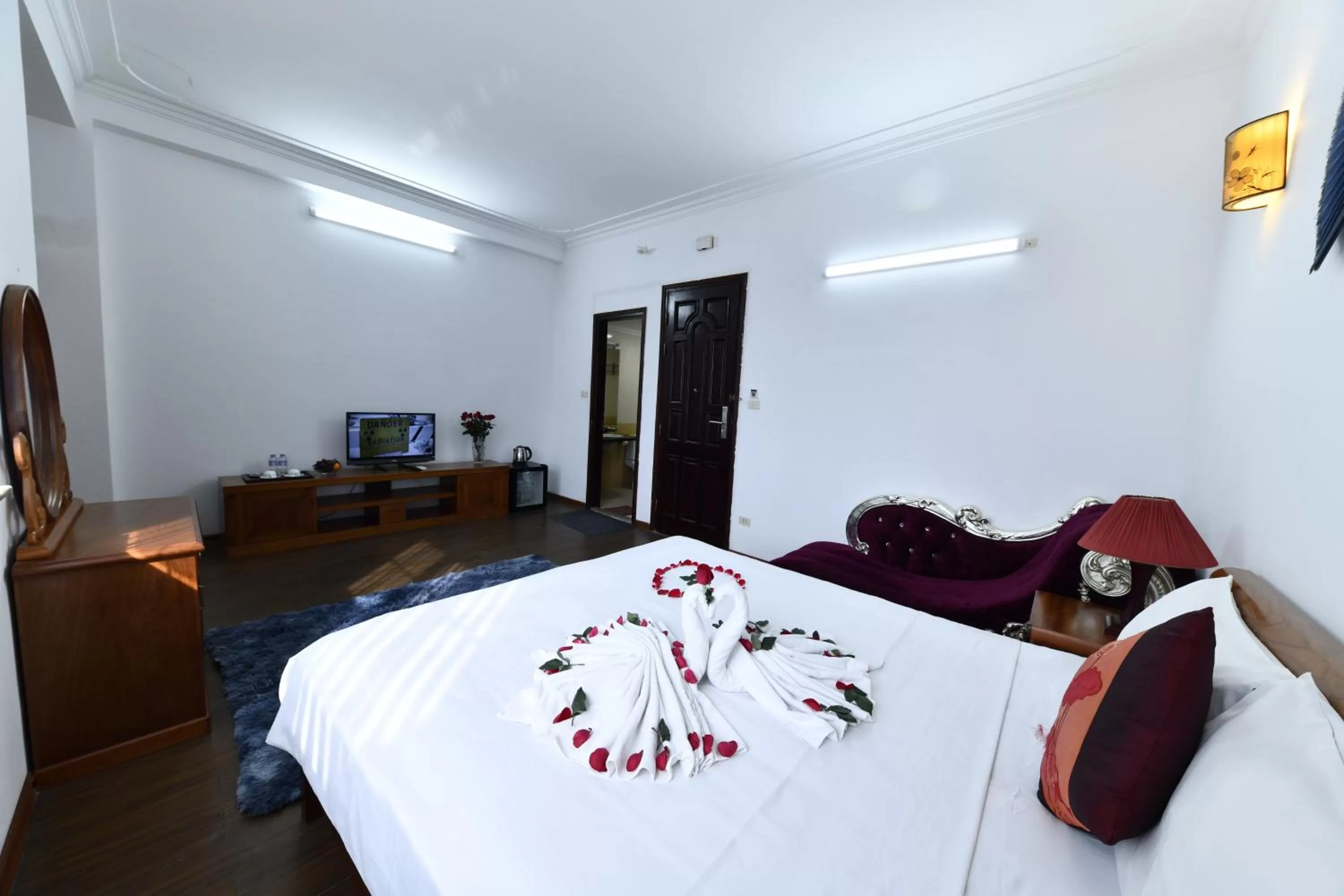 Bed in Phoenix Legend Hotel Hanoi