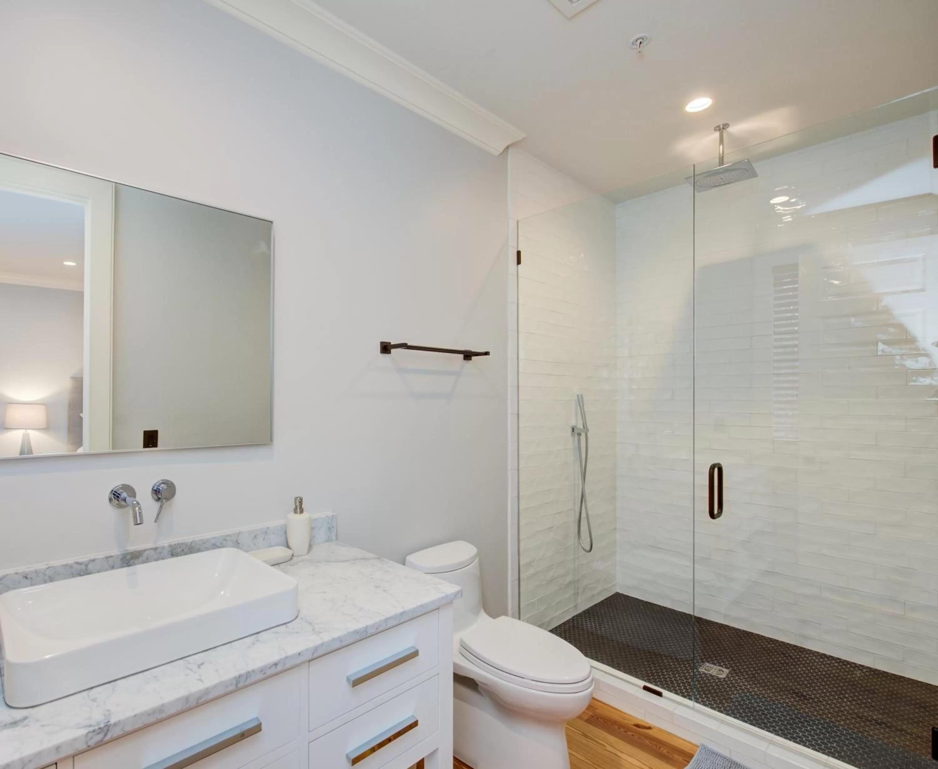 Shower in The Quarters on King