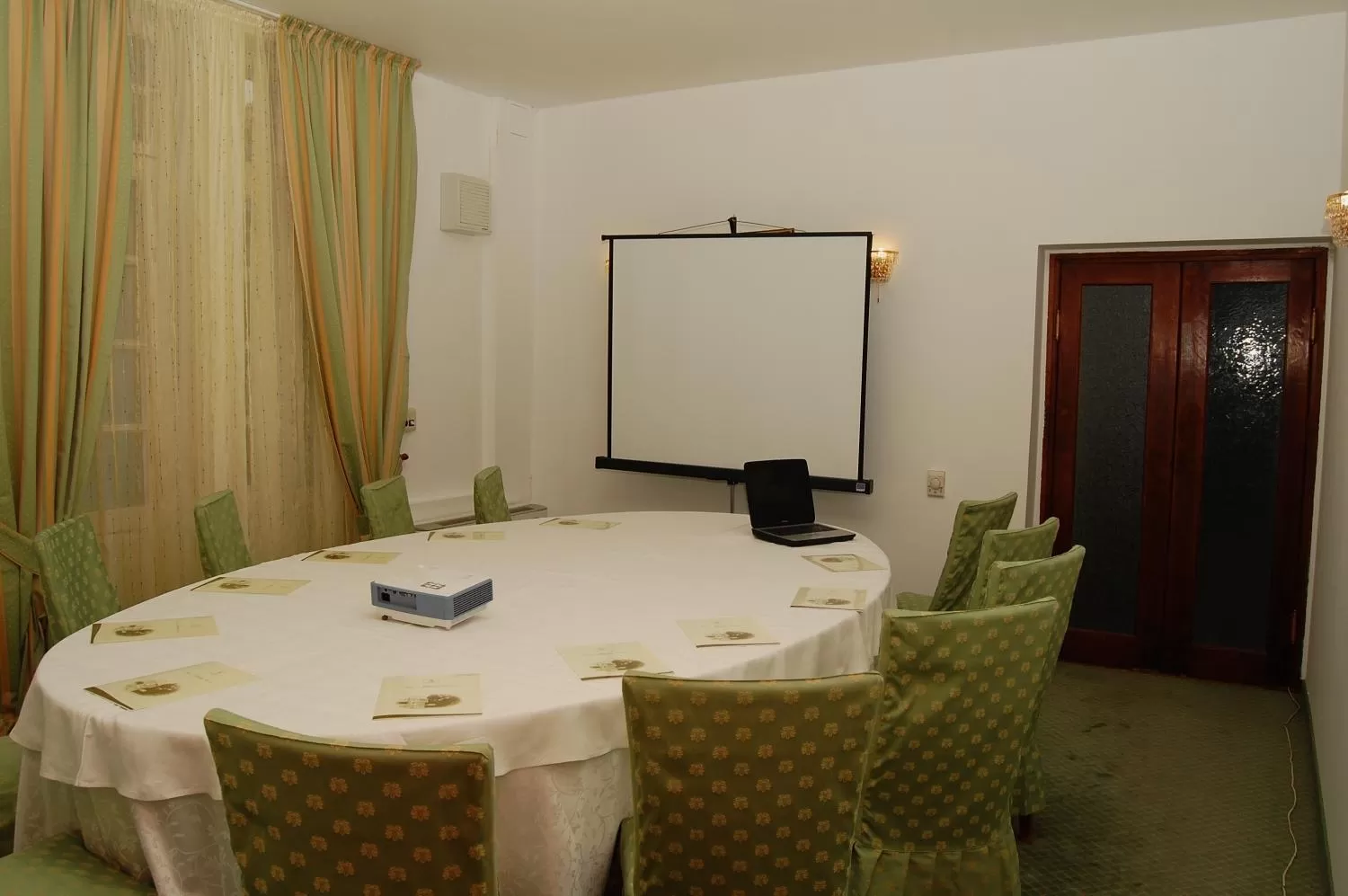 Business facilities in Hotel Maria