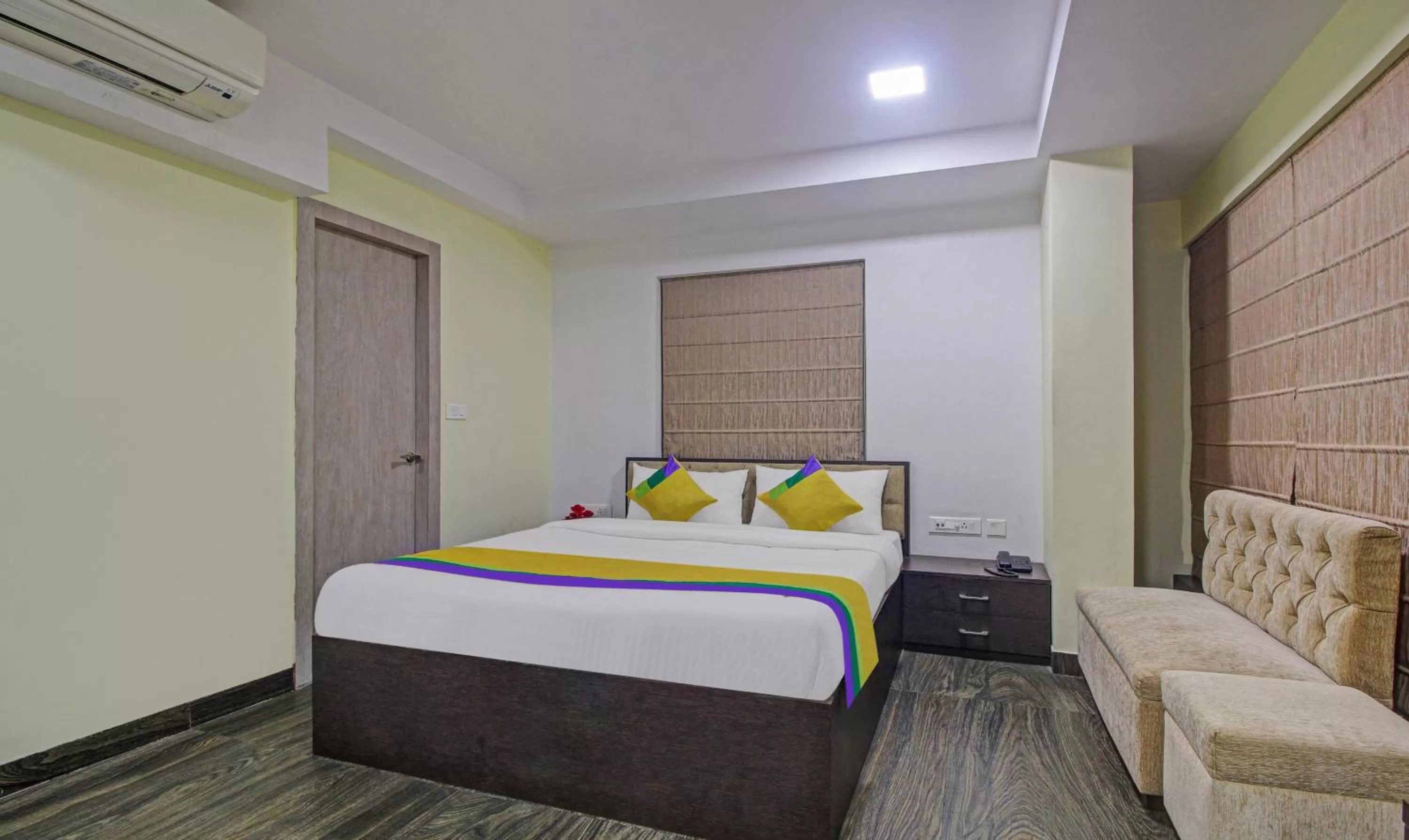 Bedroom, Bed in Itsy Hotels Reotel Near Rabindra Sarobar