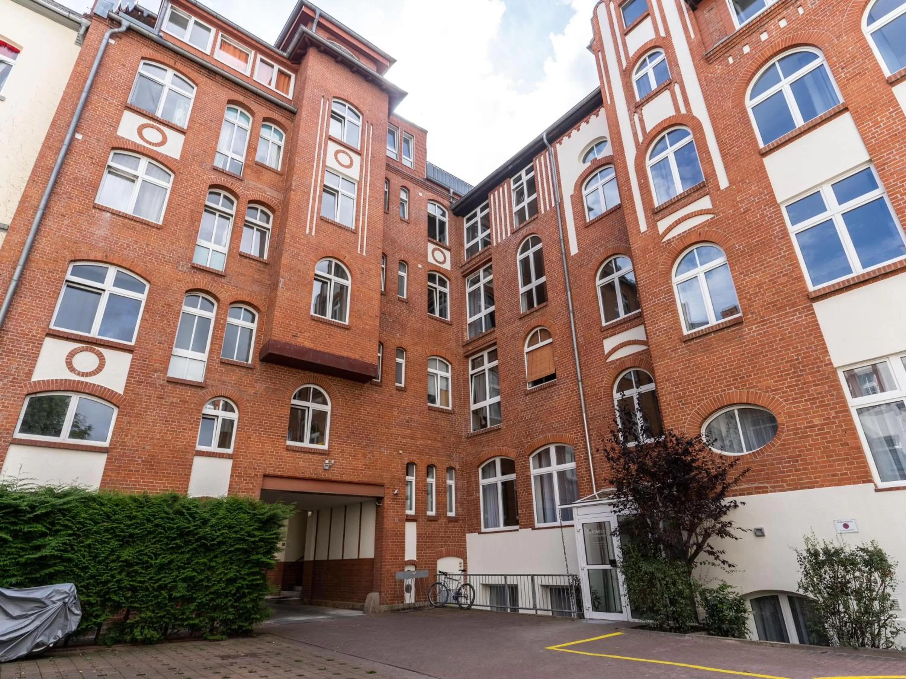 Property building in Limehome Erfurt Schmidtstedter Straße