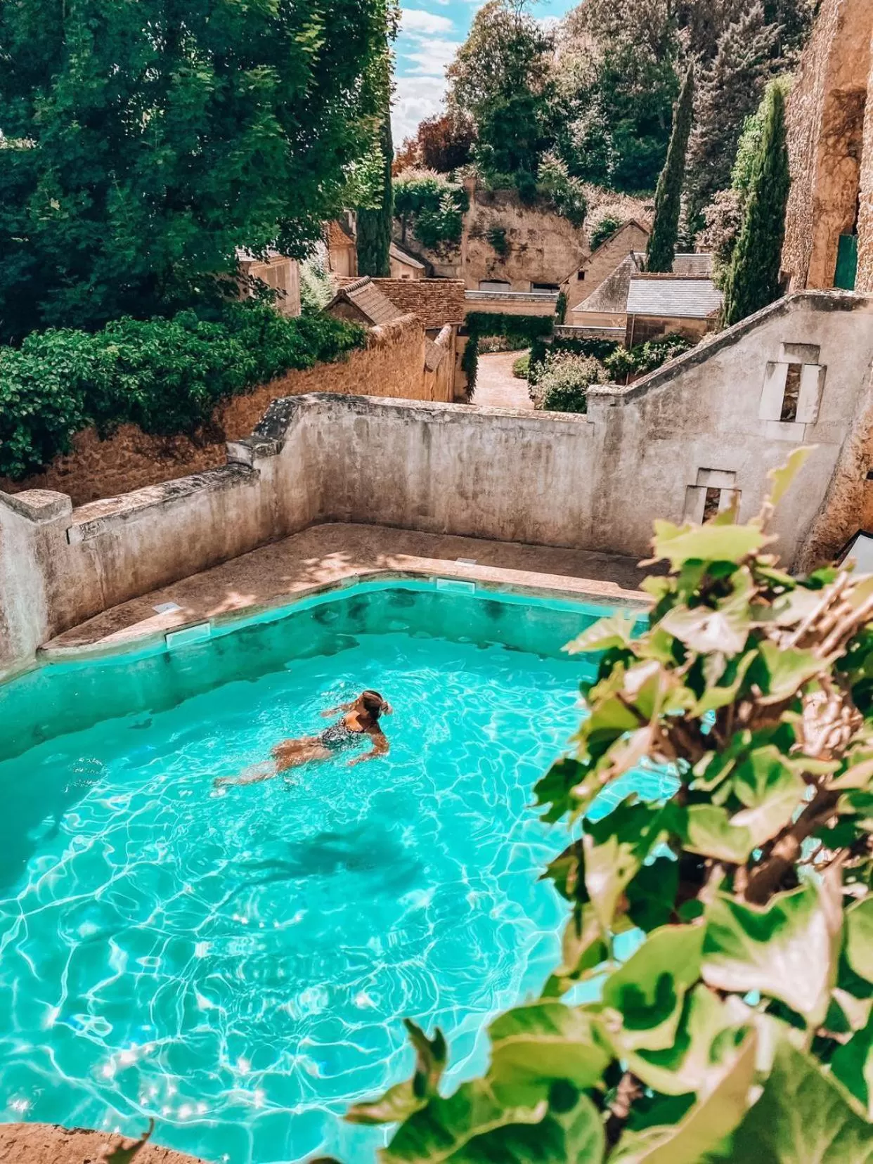 Pool view in Château de Nazelles Amboise