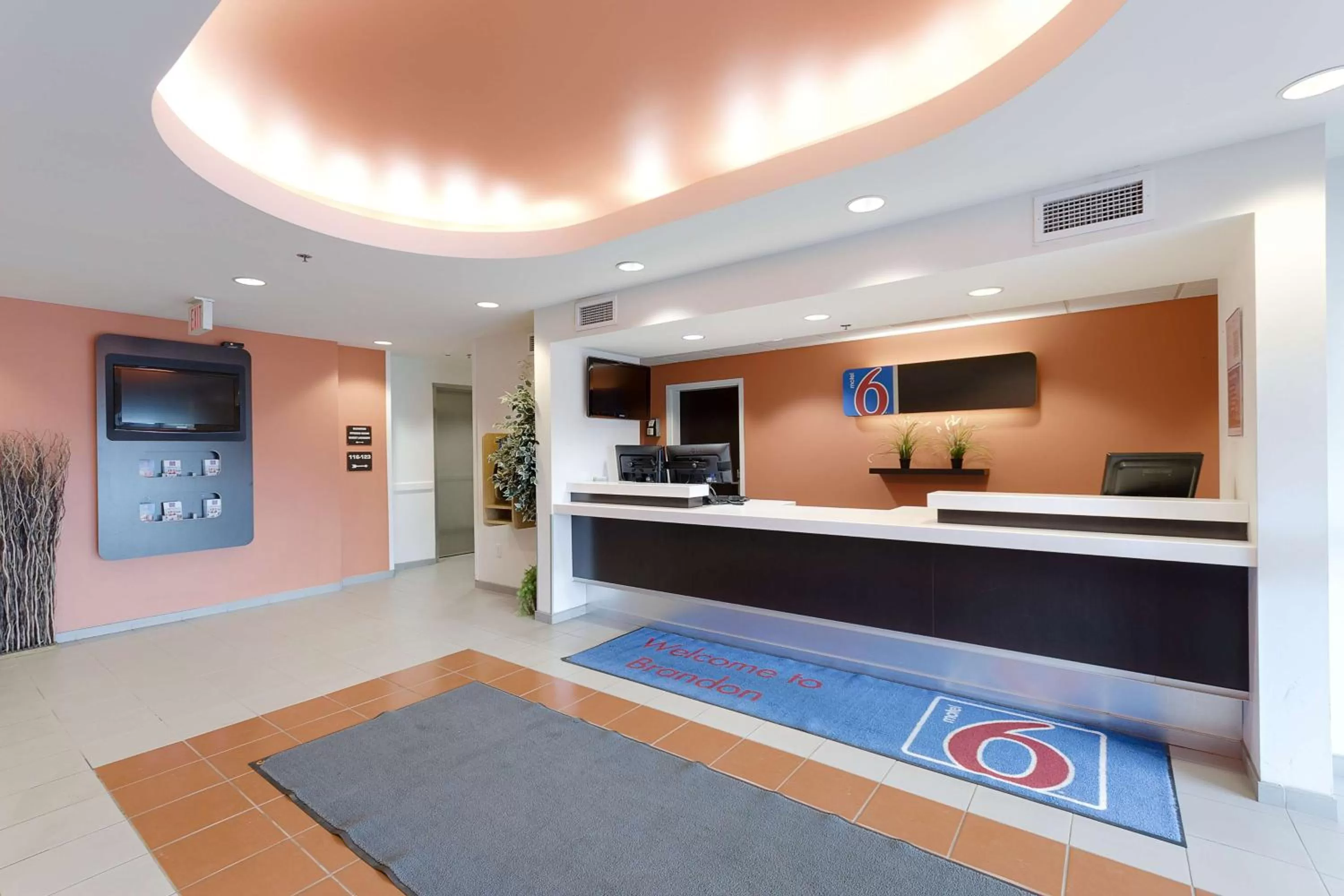 Lobby or reception in Motel 6-Brandon, MB
