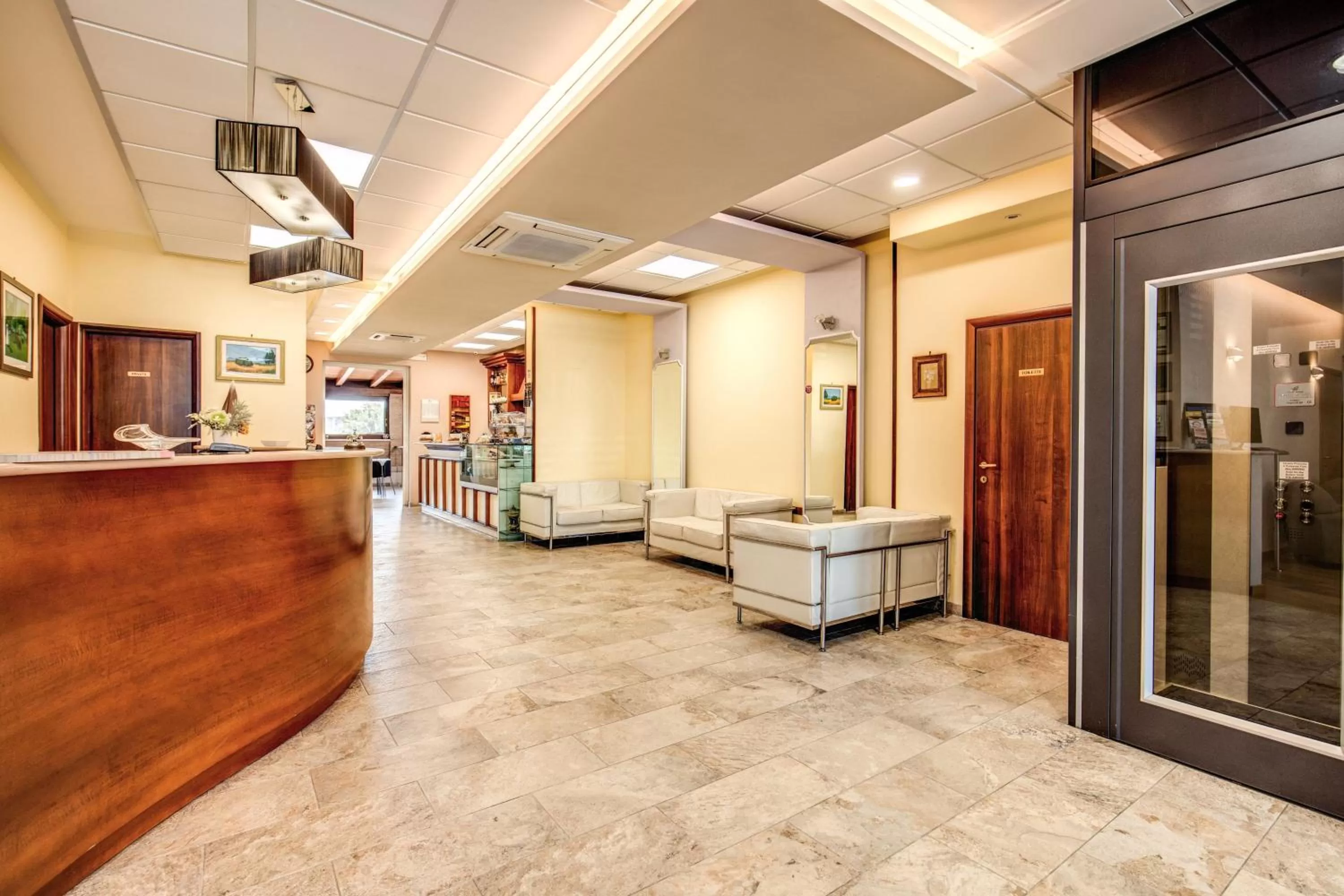 Lobby or reception in Hotel Roma Tiburtina Metro