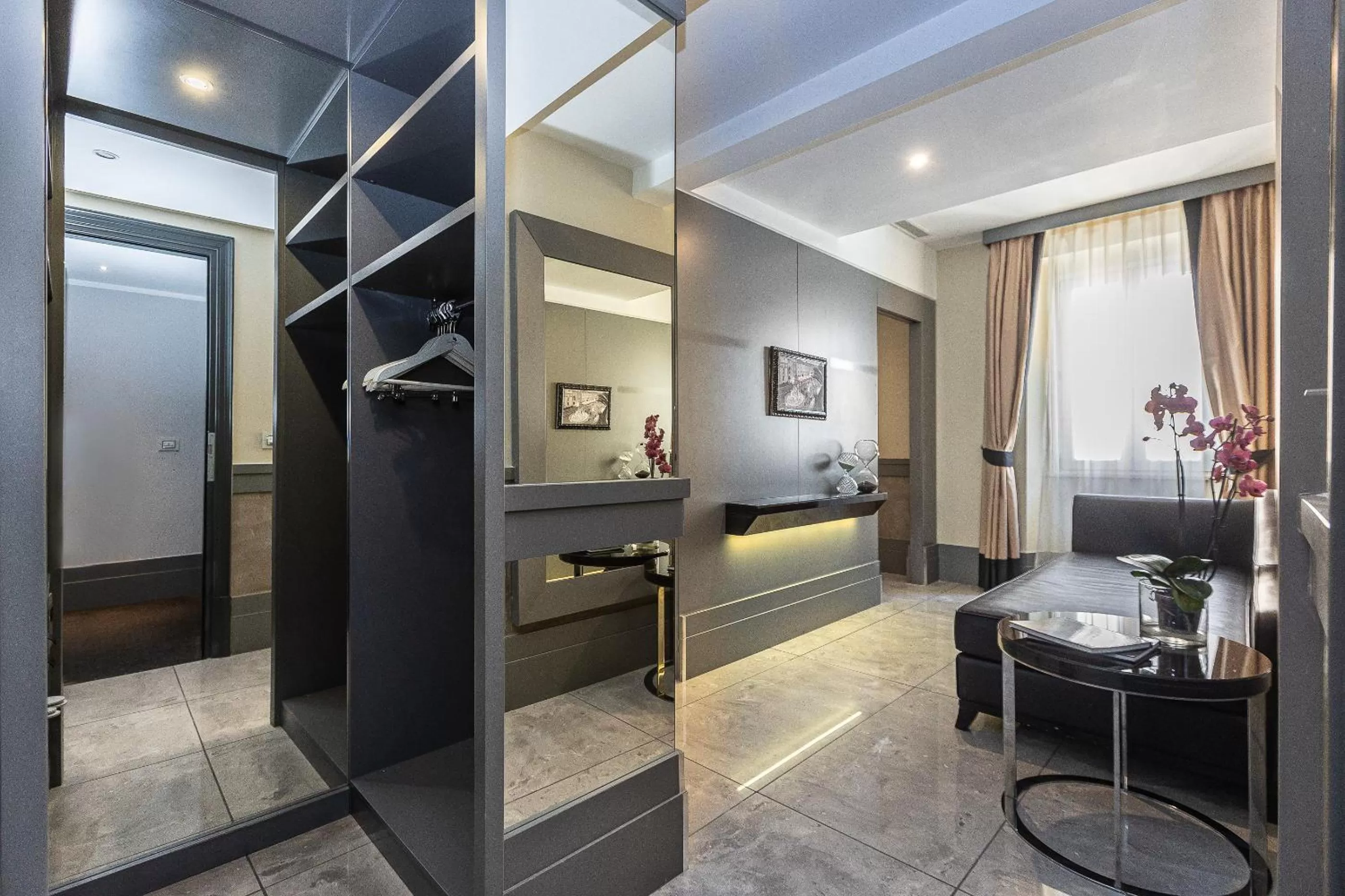 Living room, Bed in Hotel Castellino Roma