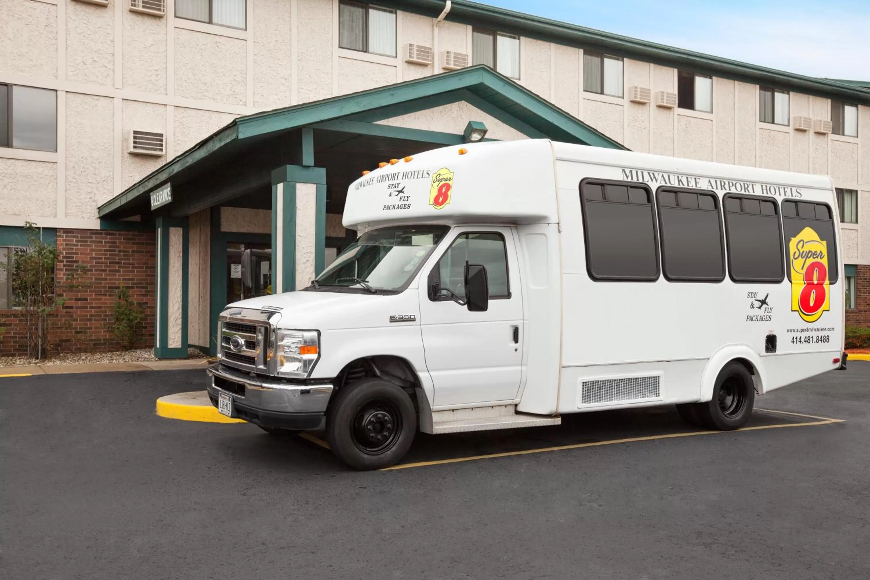 Other in Super 8 by Wyndham Milwaukee Airport