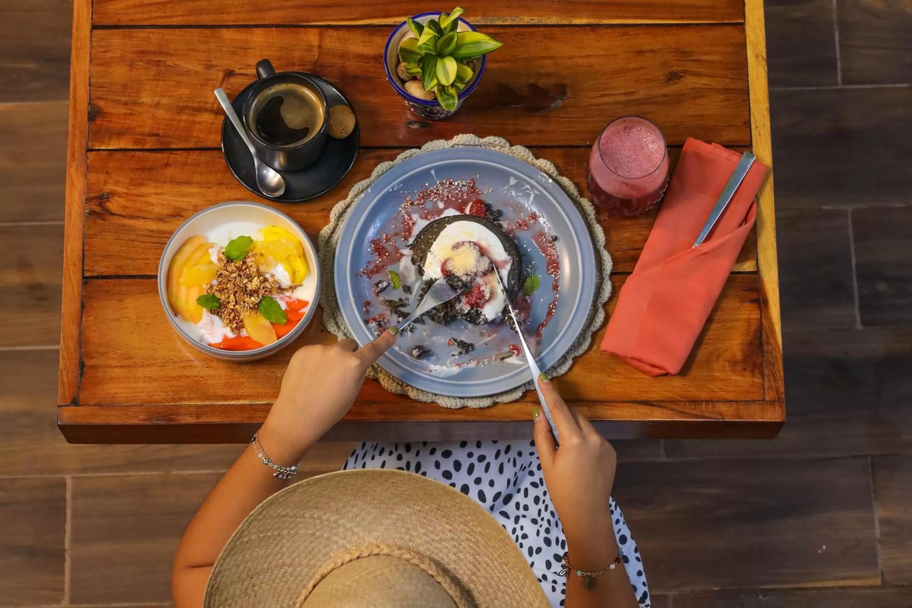 Restaurant/places to eat in Le Muuch Hotel Boutique