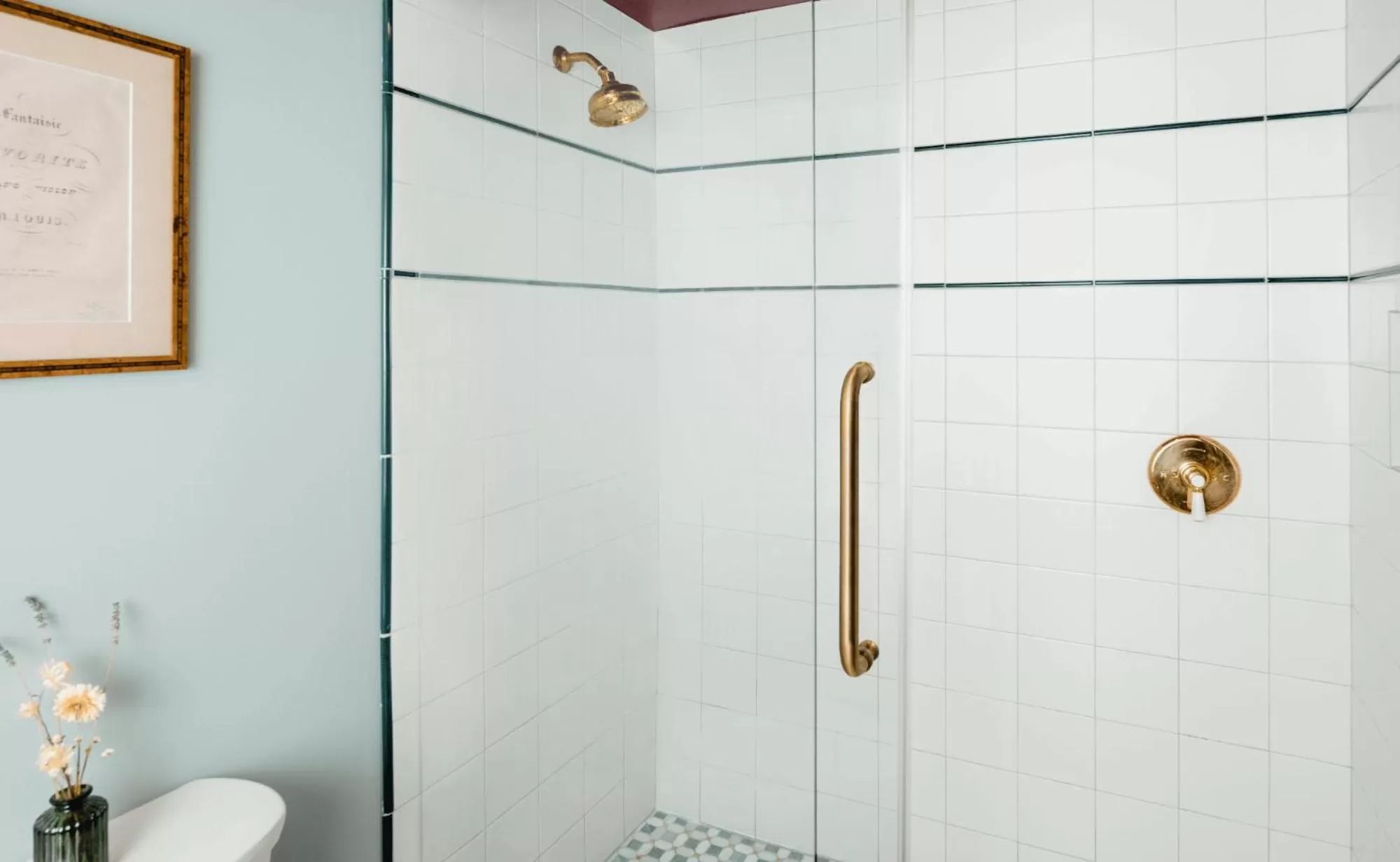 Shower in The Hotel Chalet at The Choo Choo