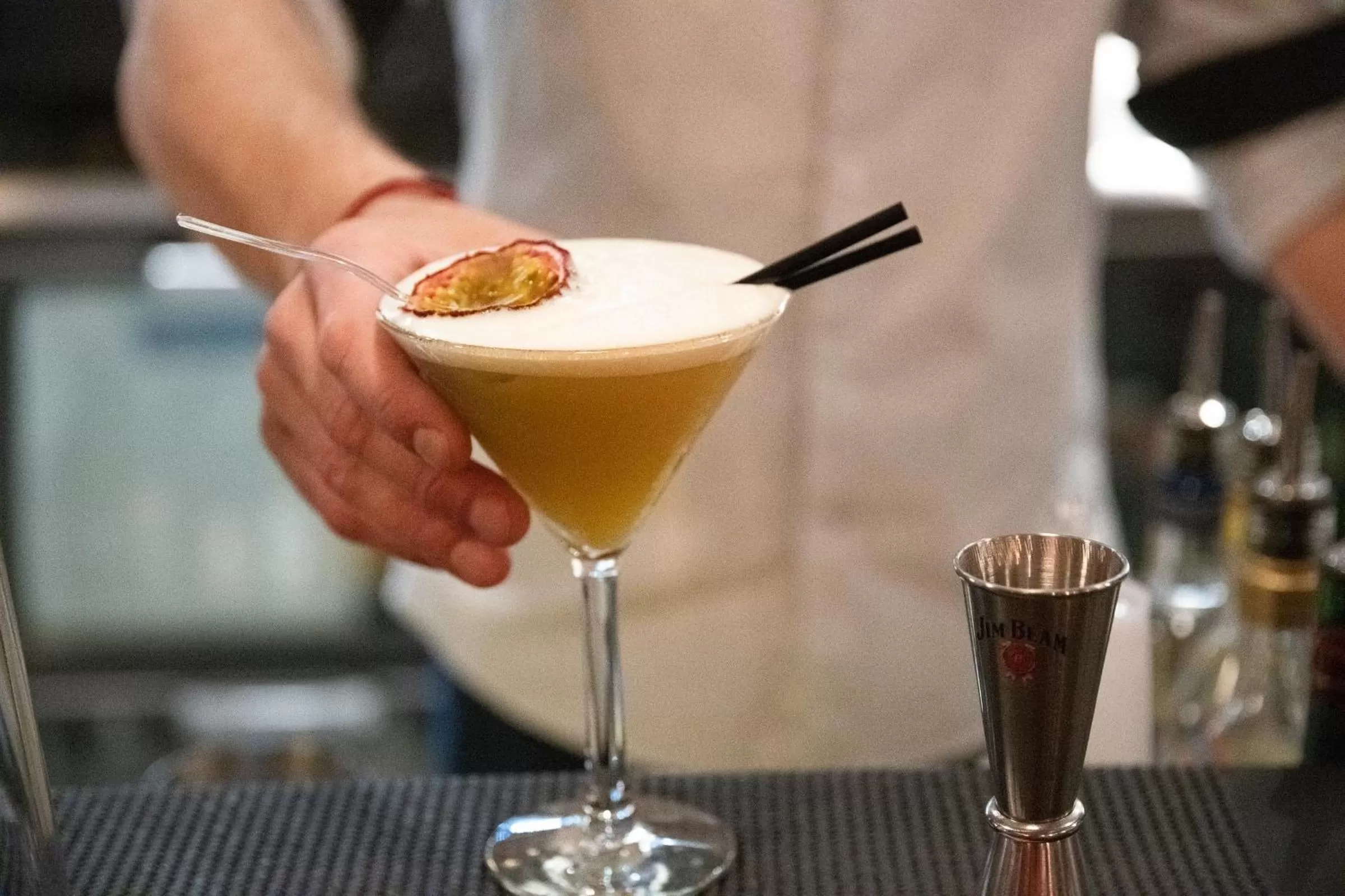 Lounge or bar in Hôtel Mercure Toulon La Seyne-Sur-Mer