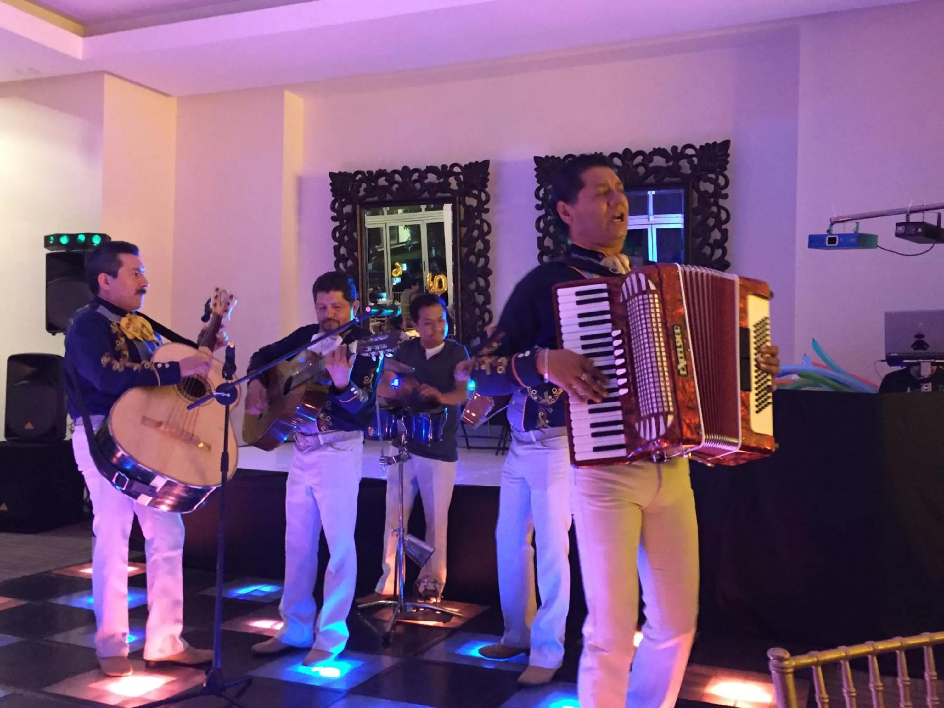 Karaoke in Casa Q BnB