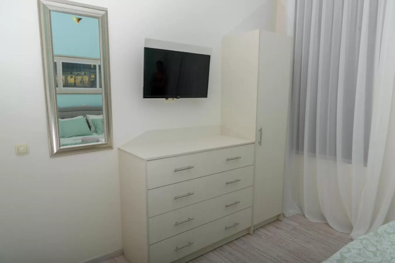 TV and multimedia, Bed in Theasis Athens