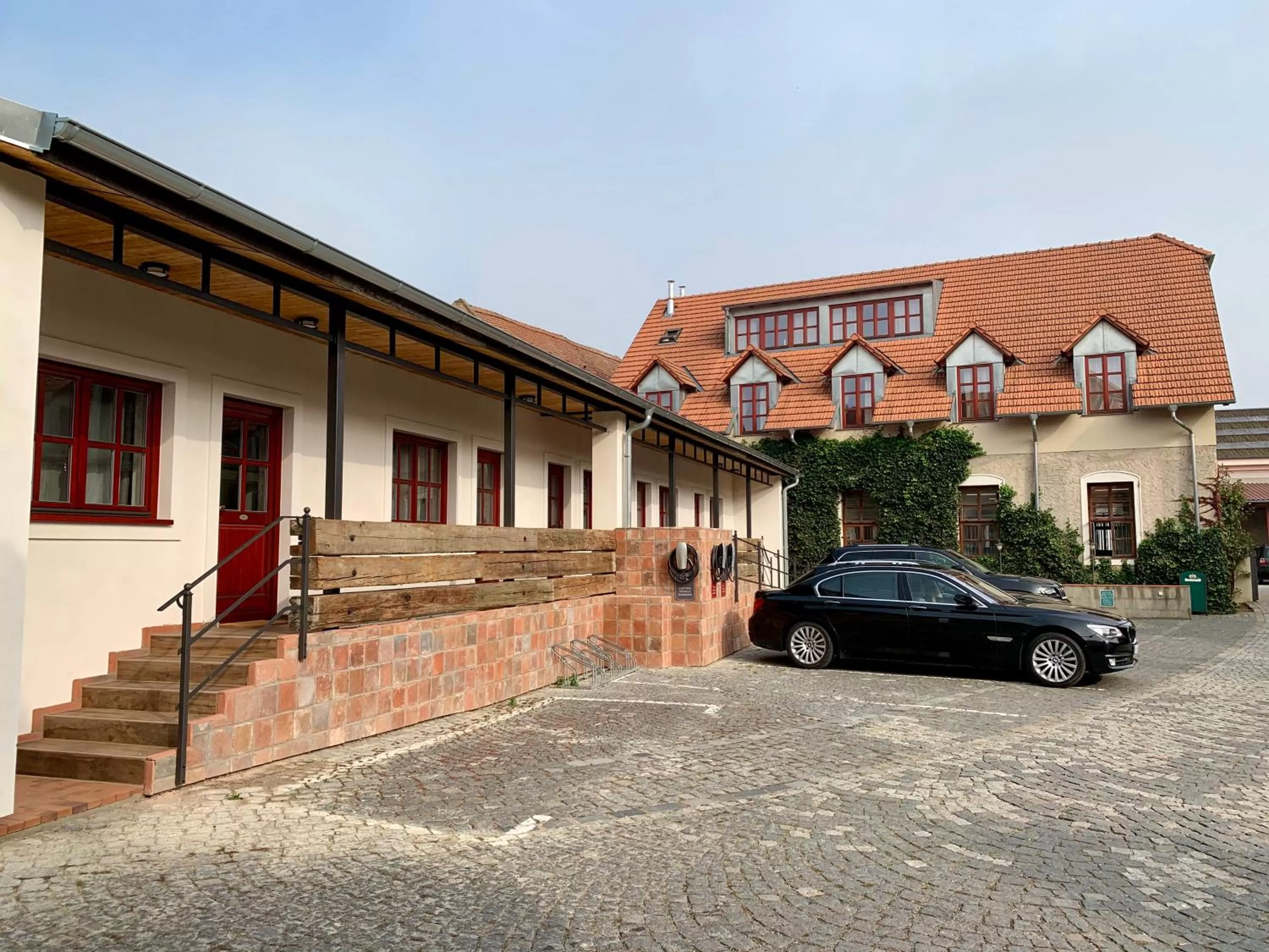 Facade/entrance in Hotel Dvur Hoffmeister