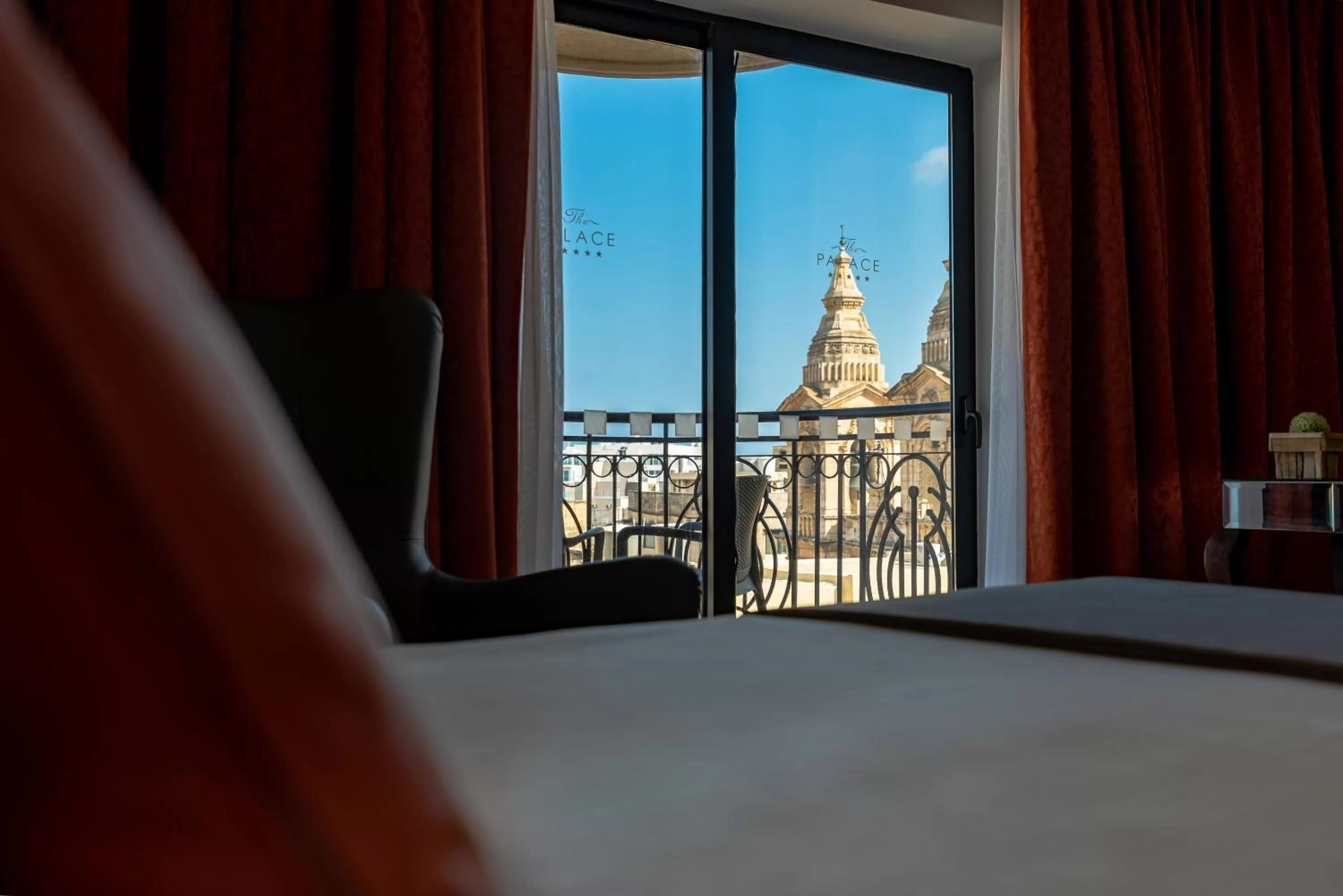 City view, Bed in AX The Palace