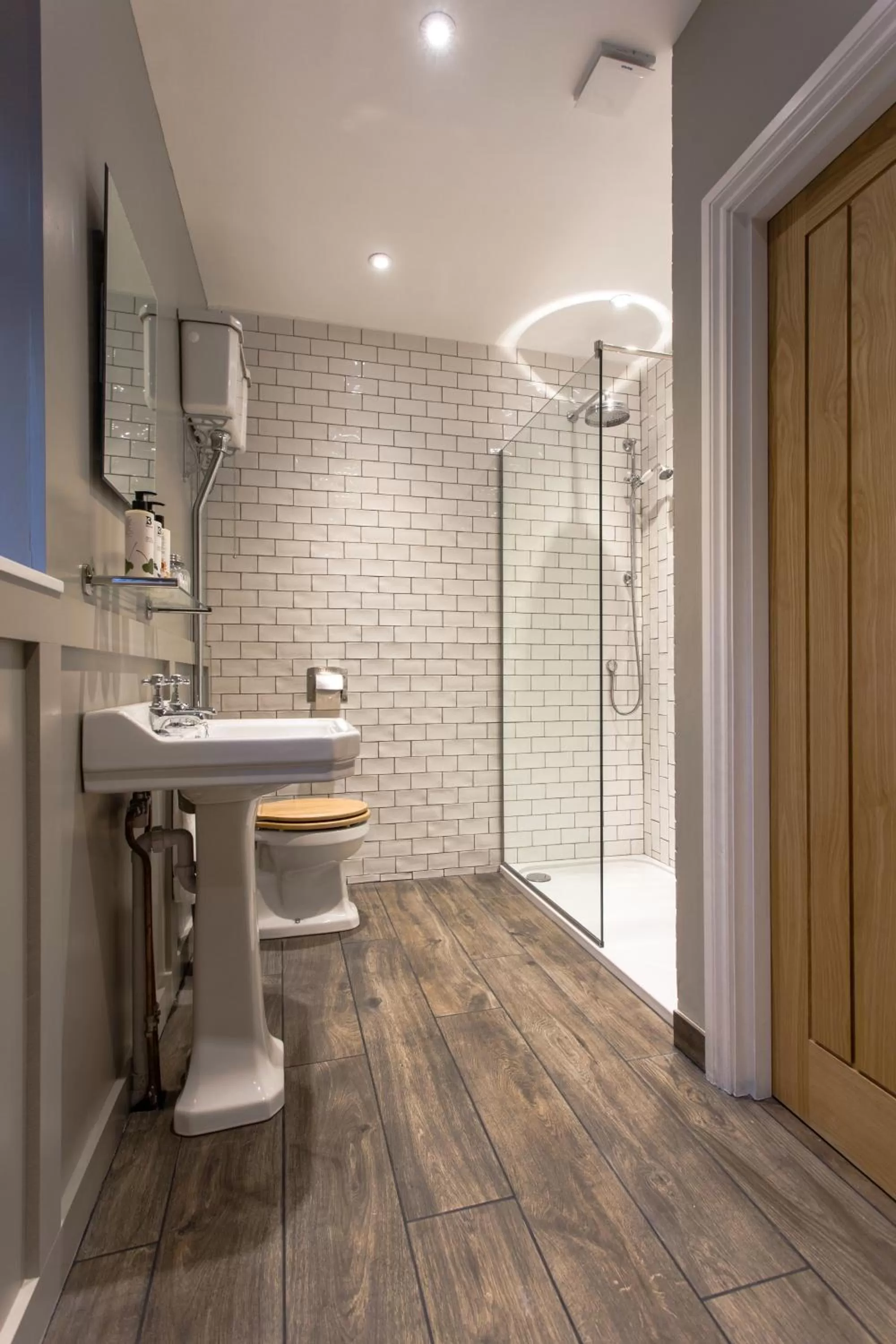 Bathroom in The Redan Inn