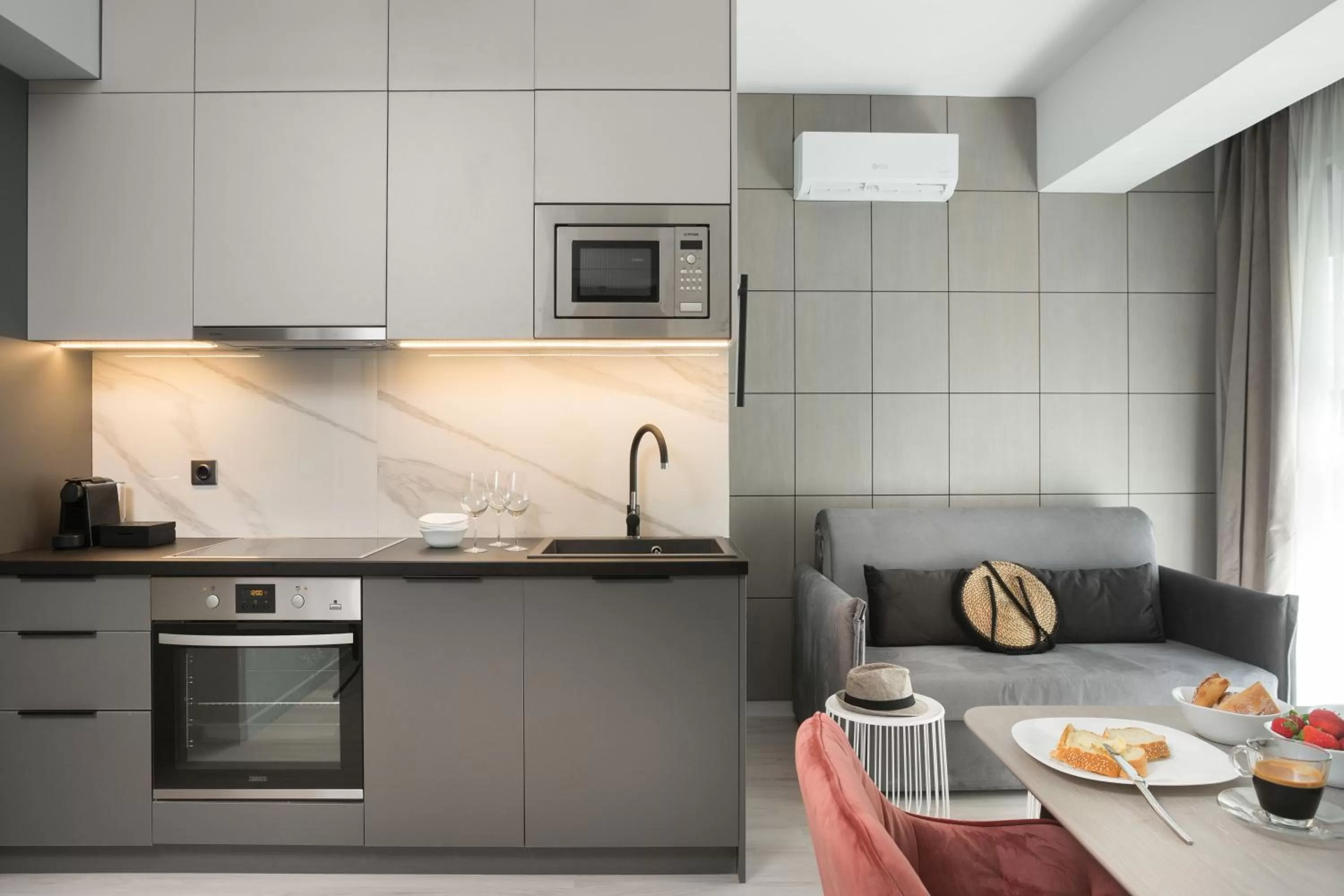 Coffee/tea facilities in LUX&EASY Athens Downtown Apartments