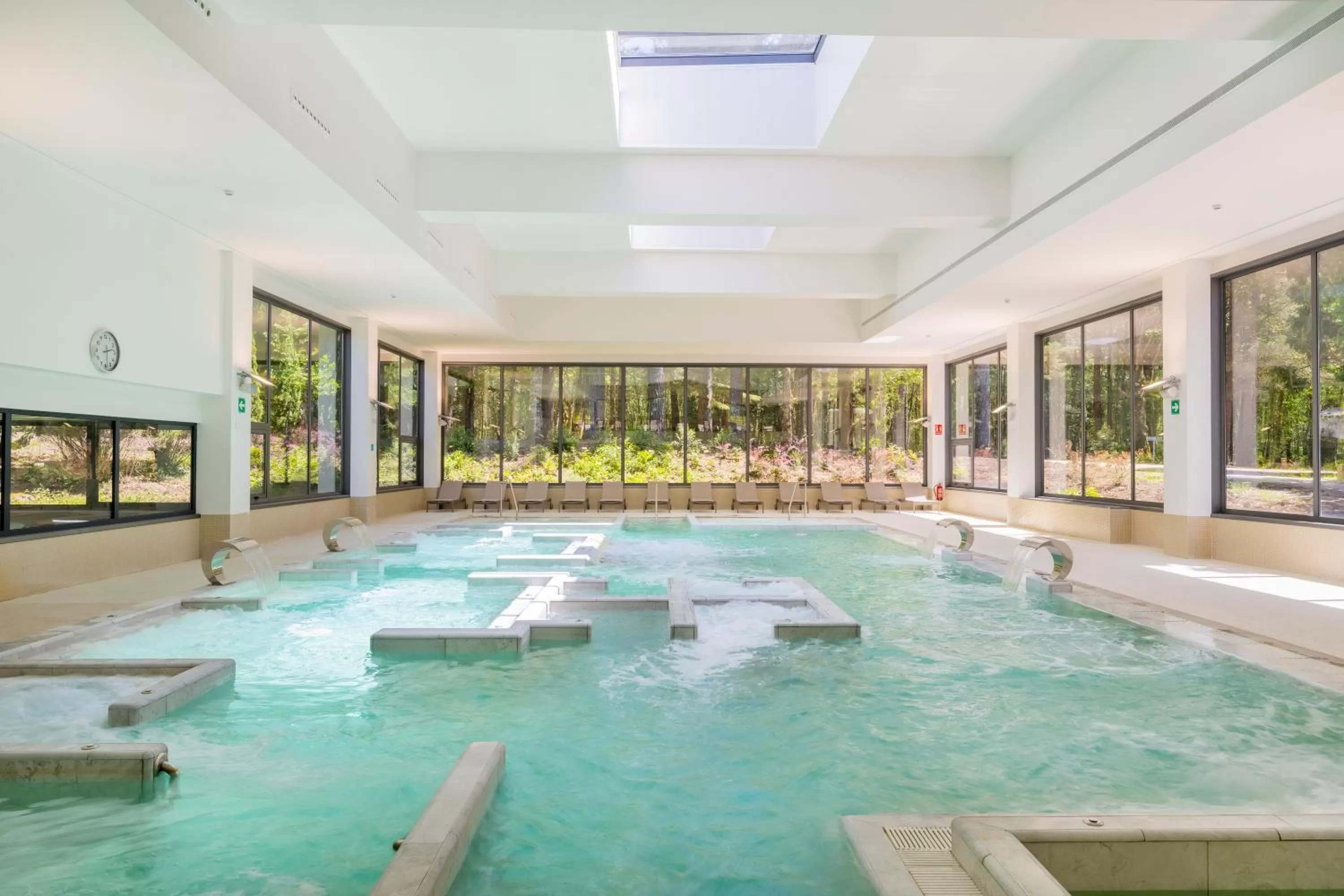 Swimming pool in Iberik Gran Balneario de Guitiriz