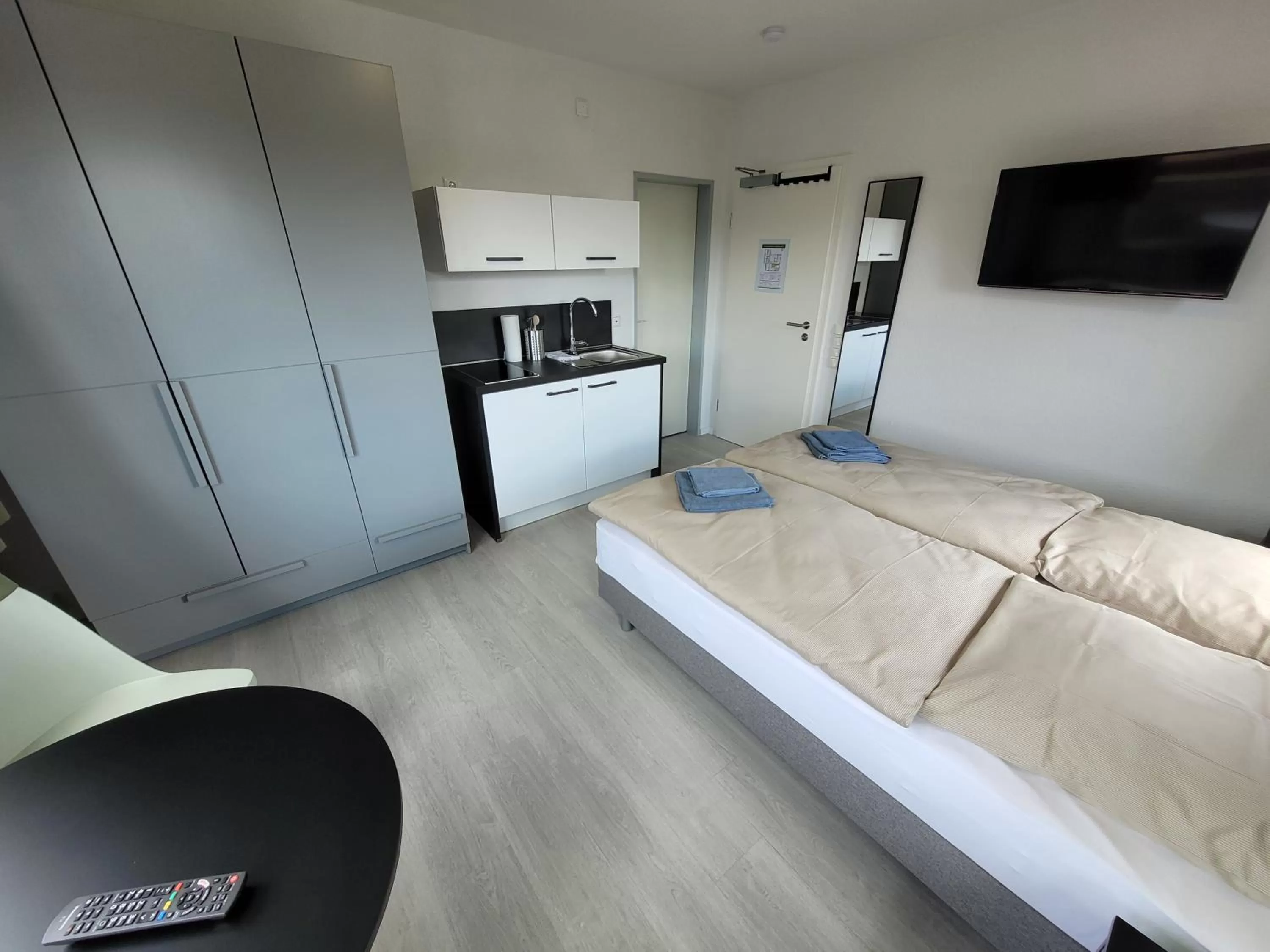 Photo of the whole room, Bed in Guesthouse WI rooms