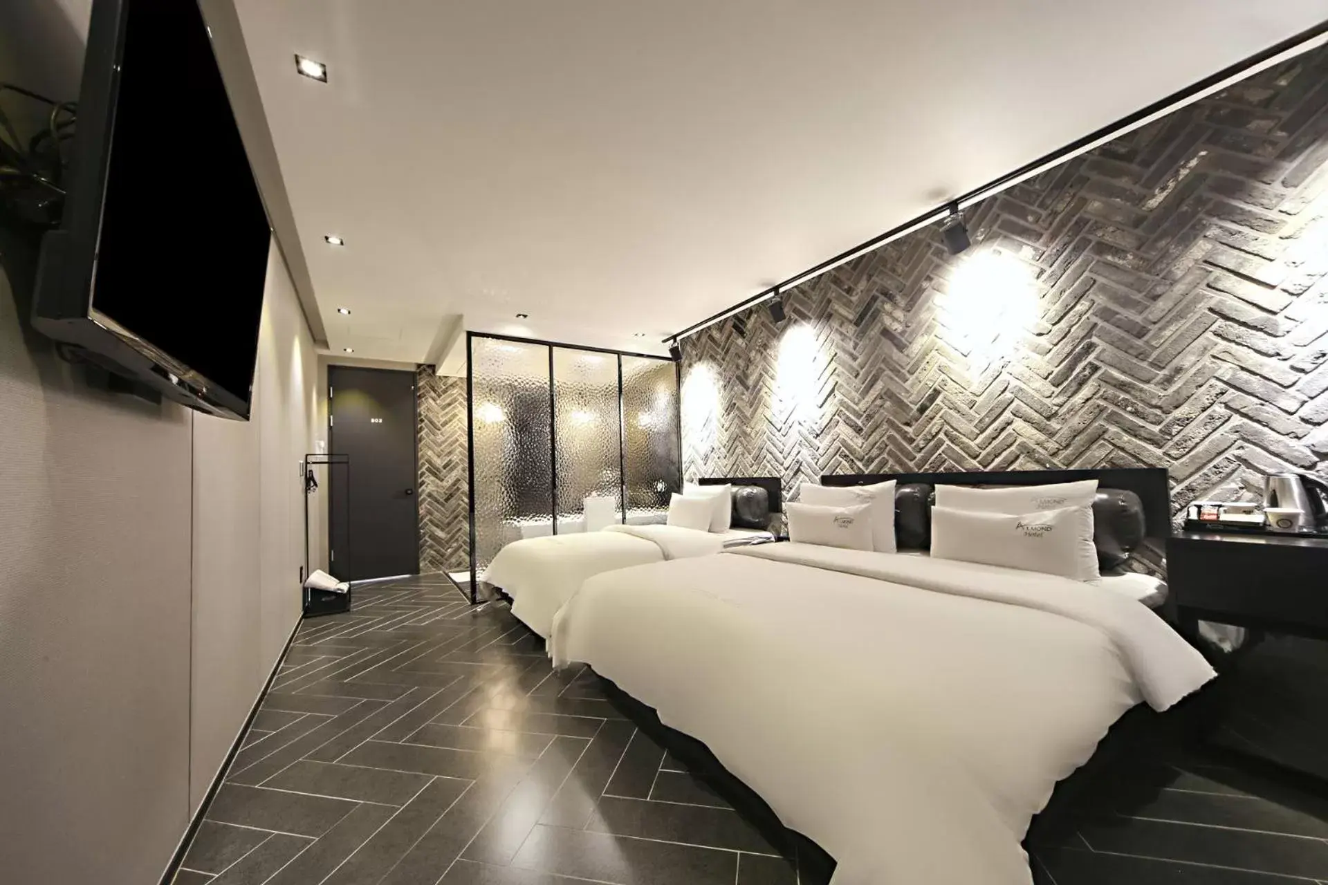 Superior Suite in Masan Almond Hotel Superior Suite in Masan Almond Hotel