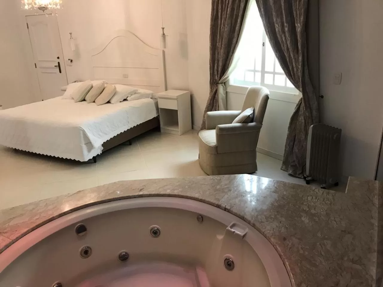 Photo of the whole room, Bed in Pousada dos Anjos