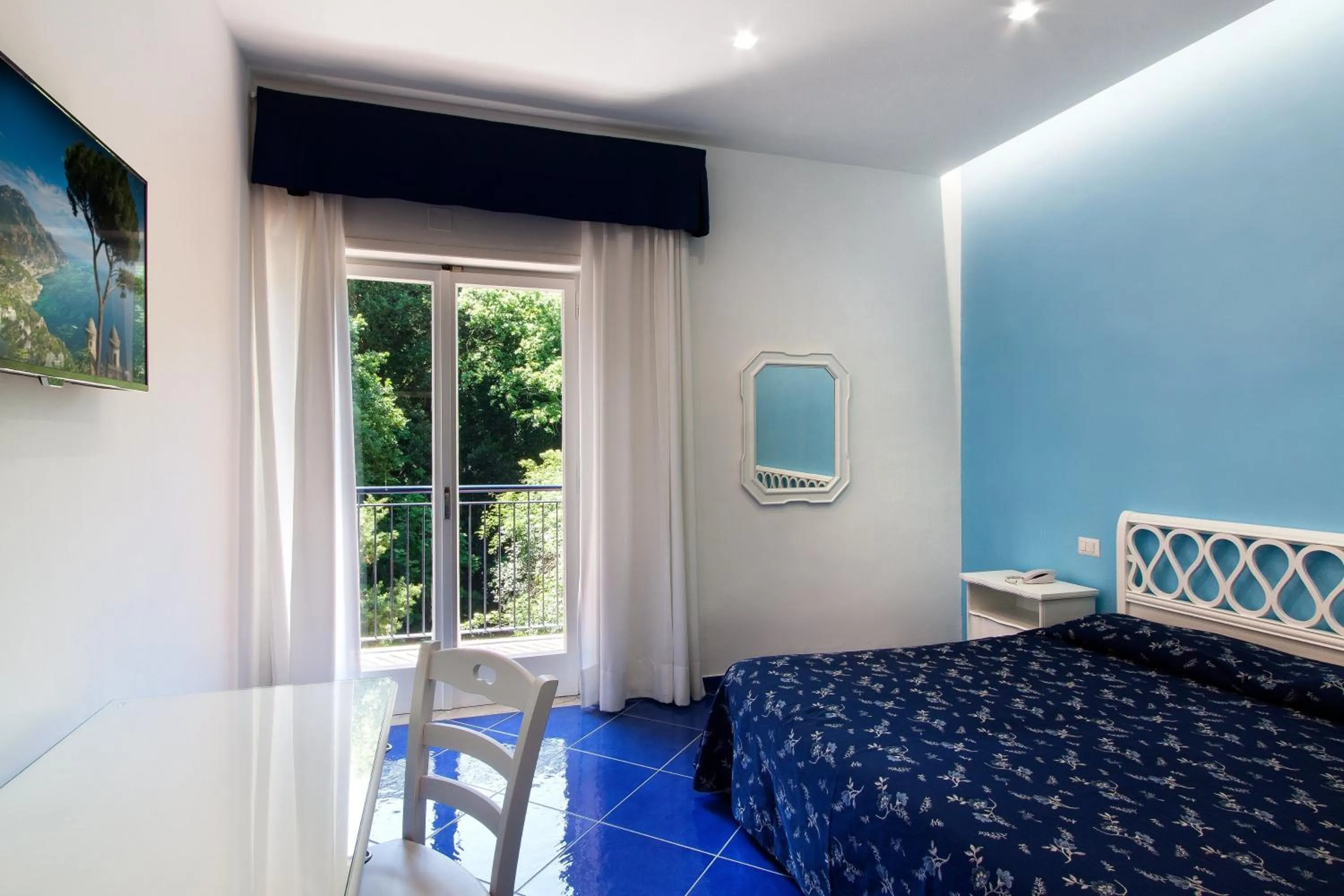 Bed in Hotel Metropole