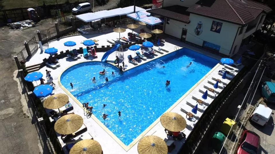 Swimming pool in Eco Hotel Momata