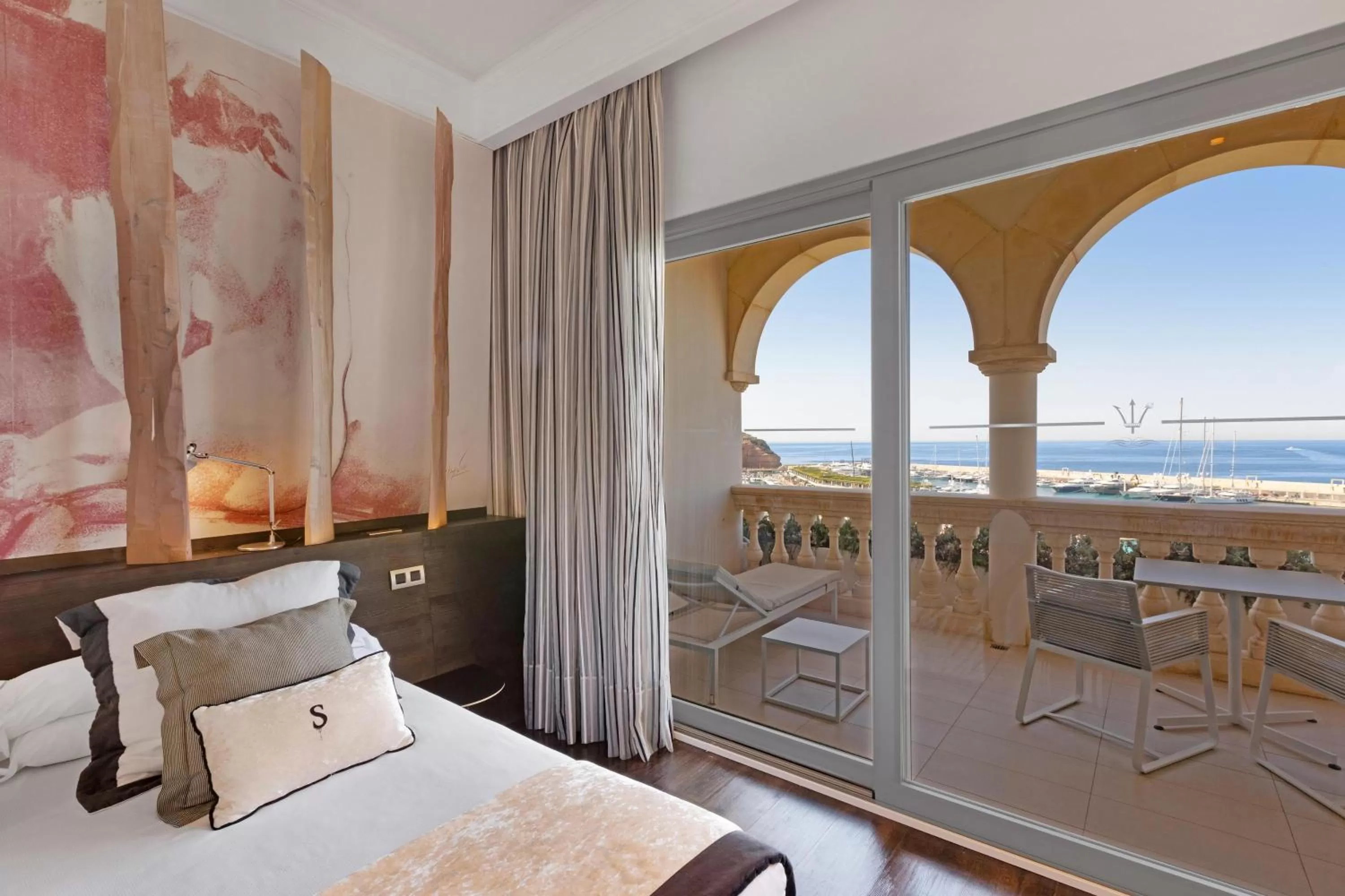 Photo of the whole room, Bed in Pure Salt Port Adriano - Adults Only