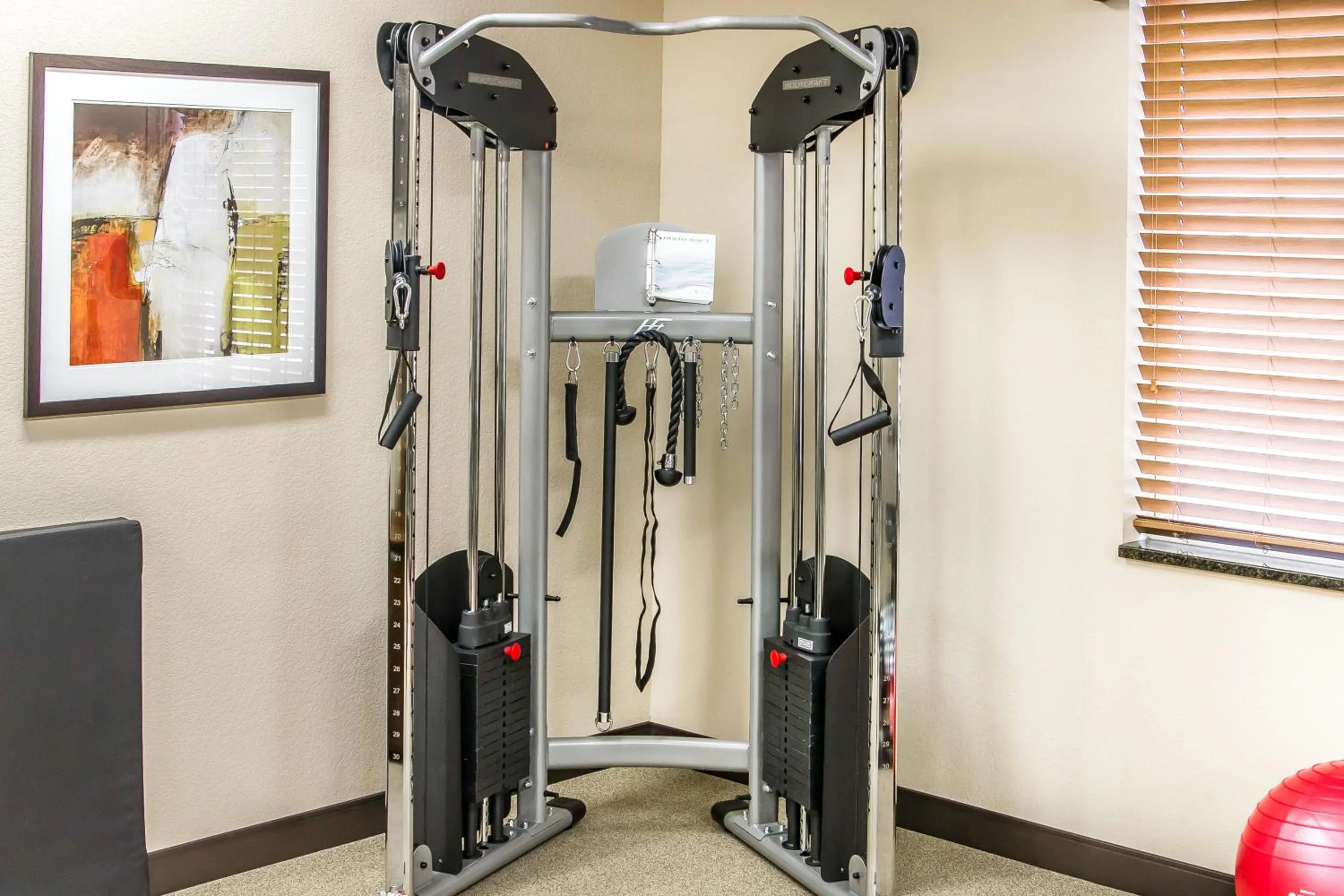 Fitness centre/facilities in MainStay Suites Stanley