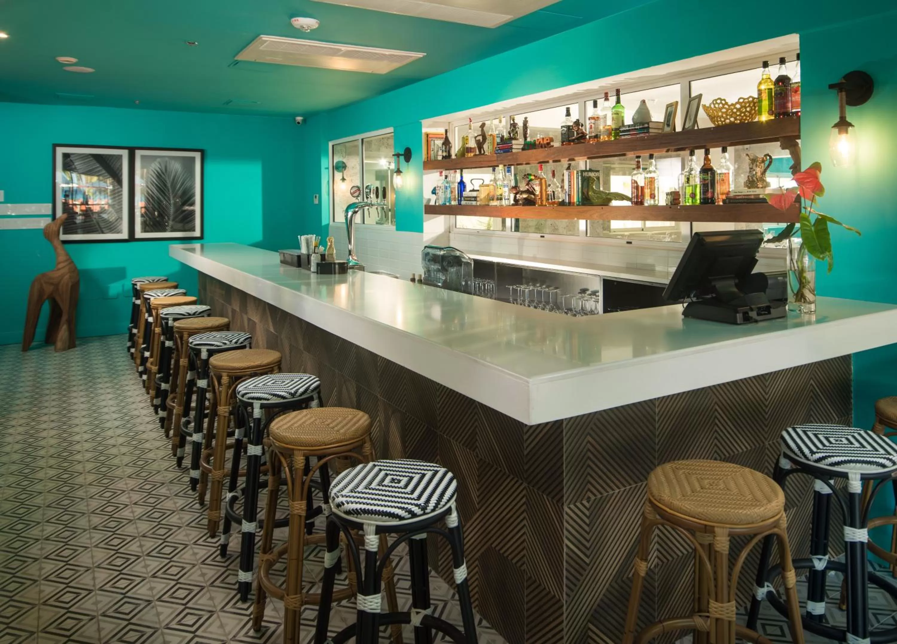 Lounge or bar in S Hotel Montego Bay - Luxury Boutique All-Inclusive Hotel