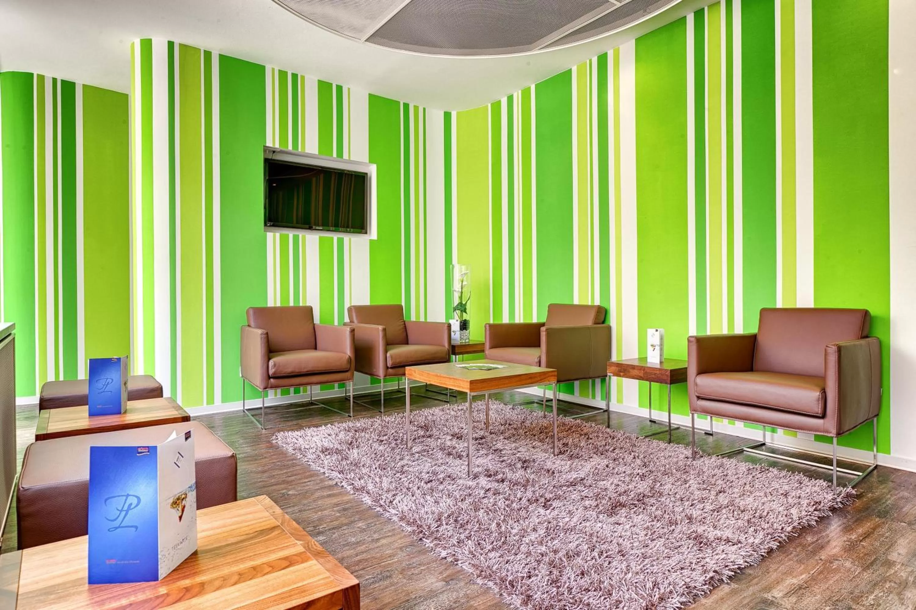 Lobby or reception in attimo Hotel Stuttgart***S