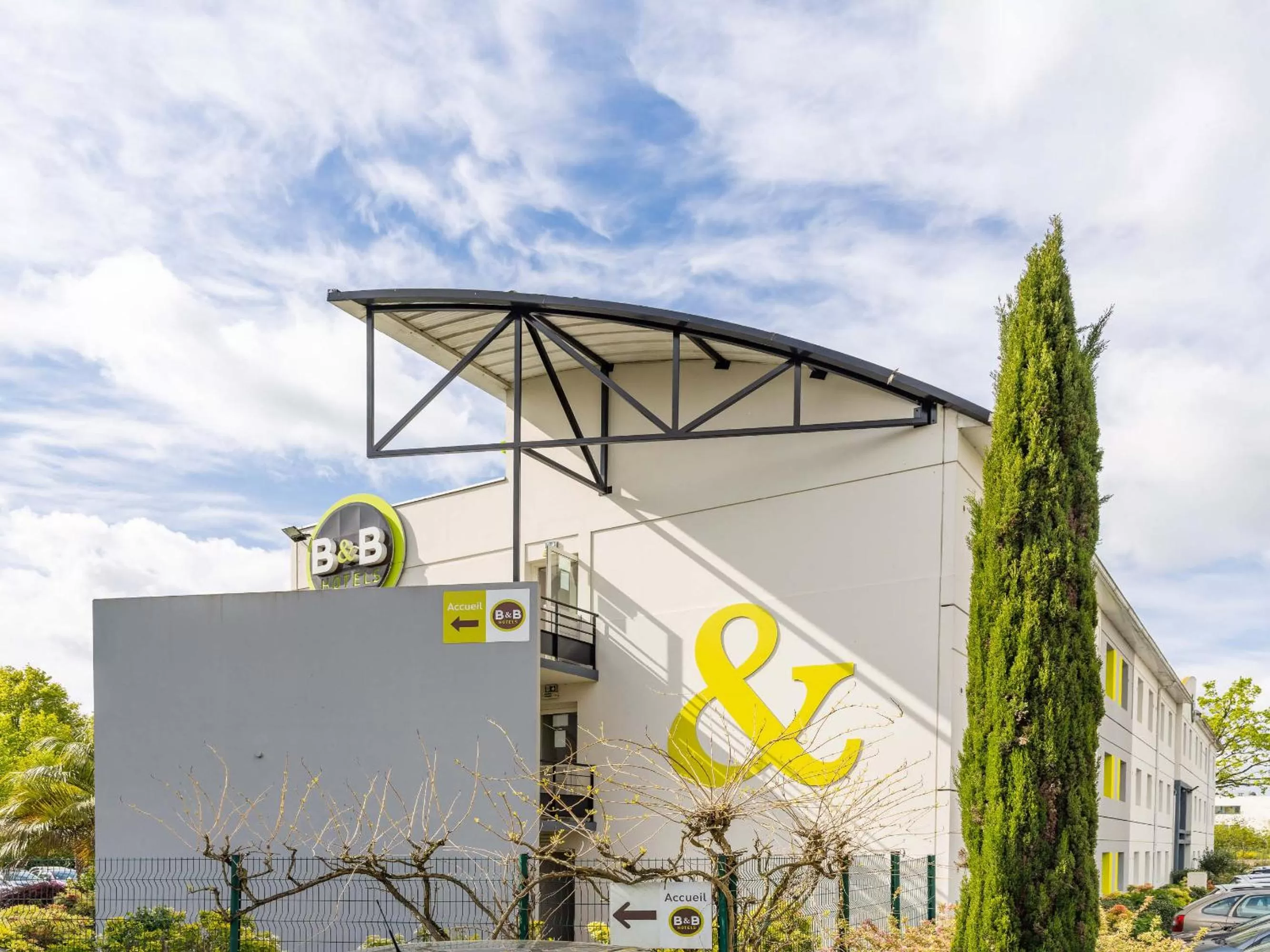 Property building in B&B HOTEL Rennes Sud Chantepie