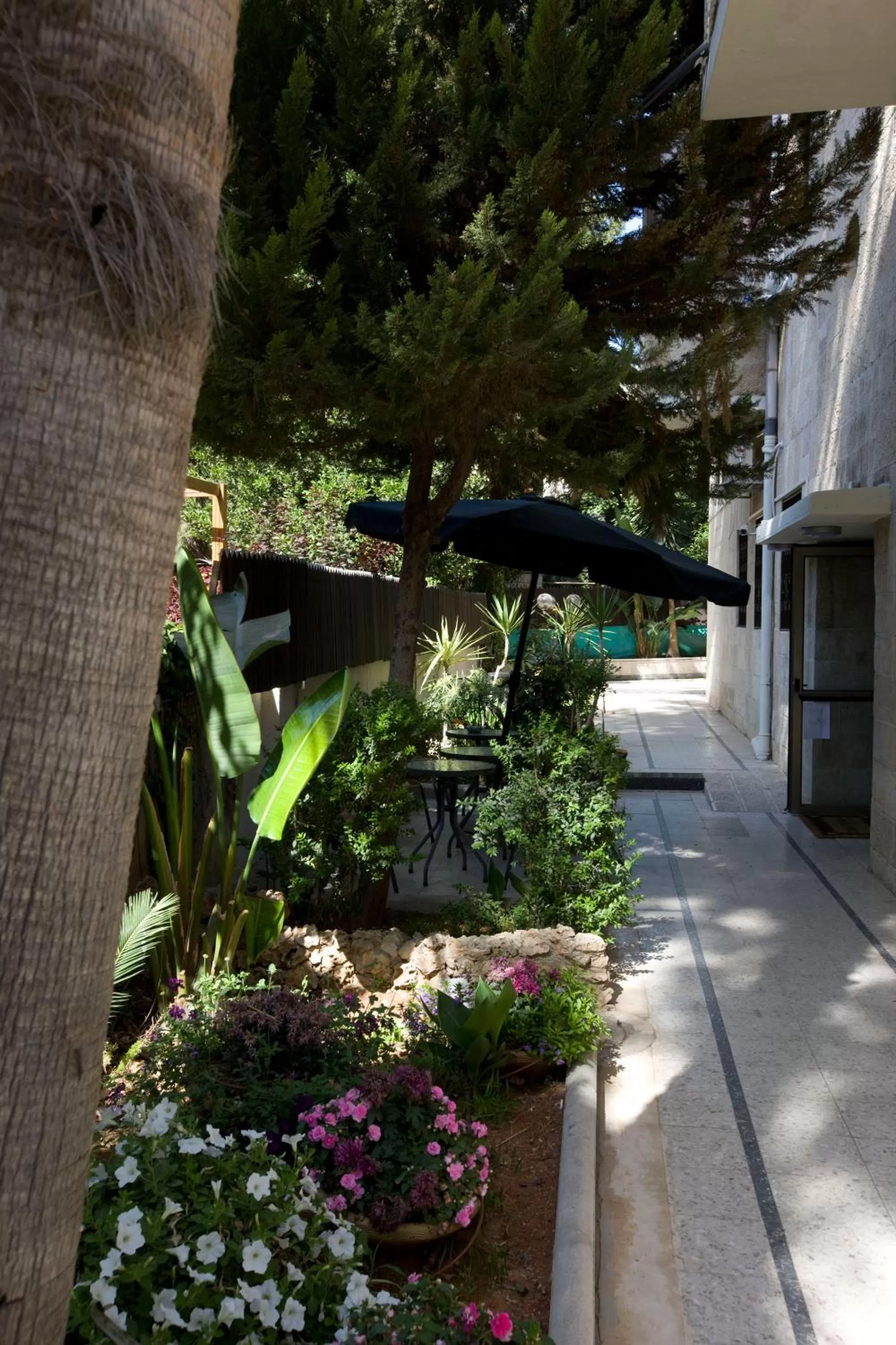 Balcony/Terrace in A Little House In Rechavia