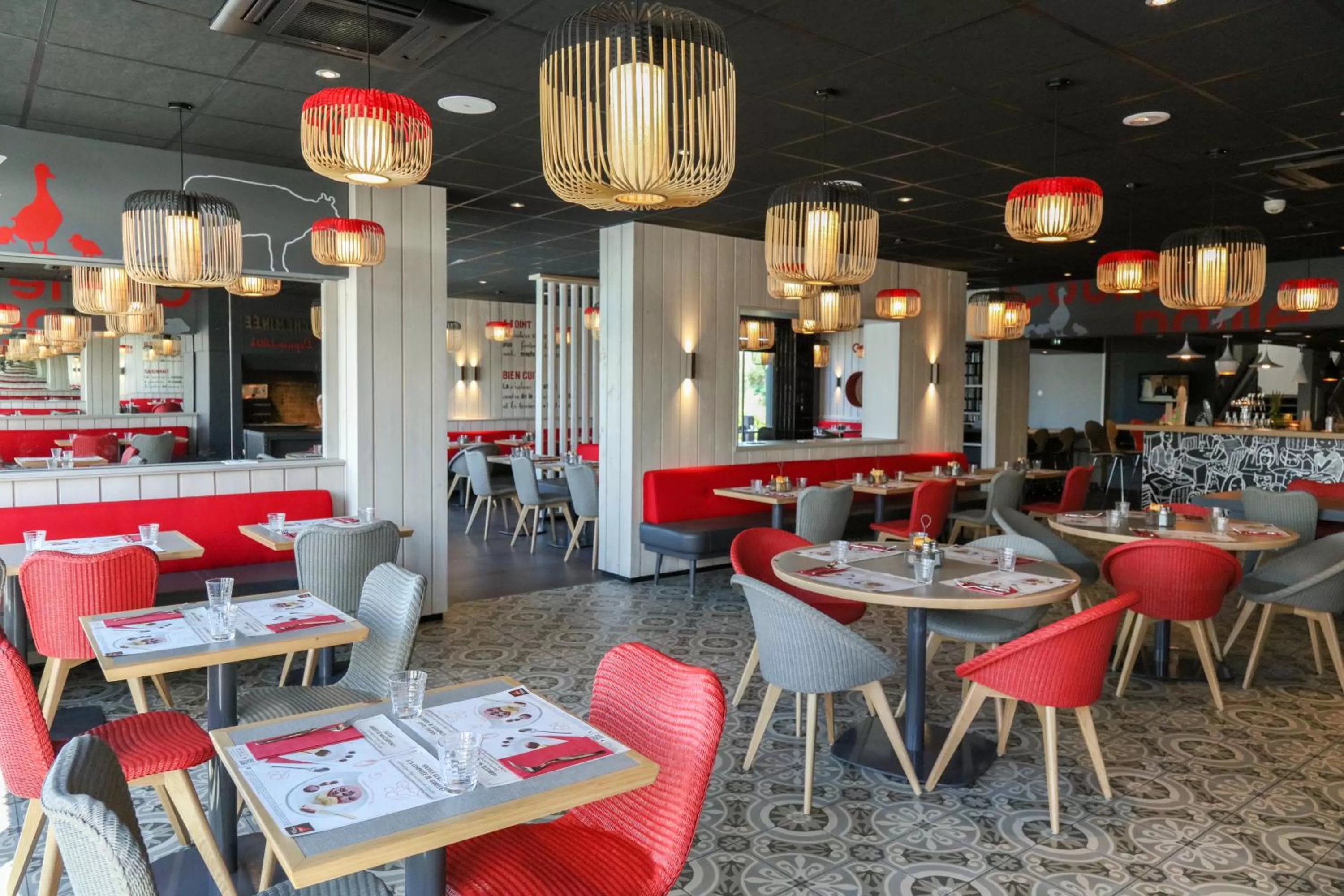 Restaurant/places to eat in ibis Orange Centre