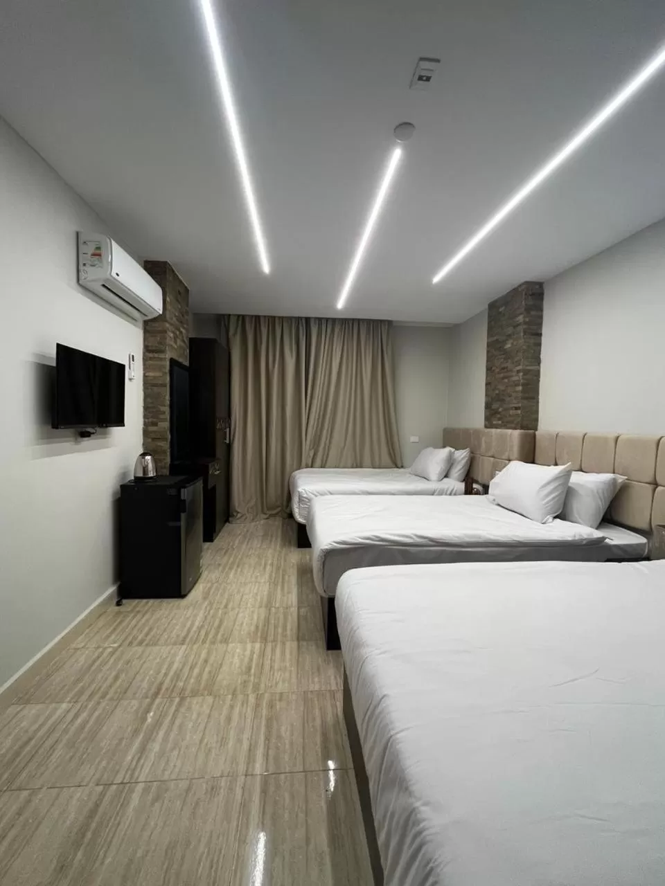 Family in Crowne Pyramids view inn