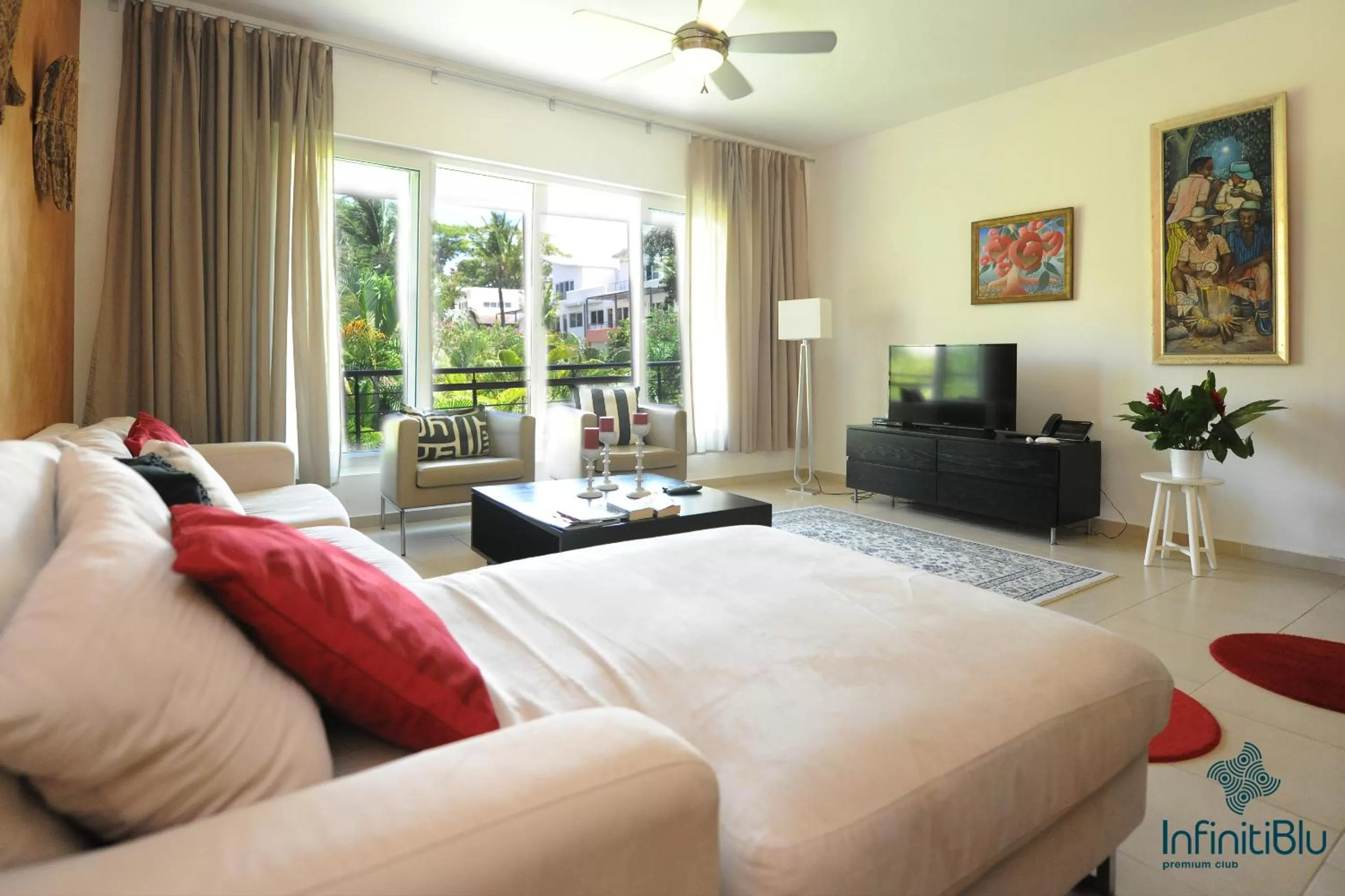 Photo of the whole room, Bed in Instyle Residences at Infiniti Blu