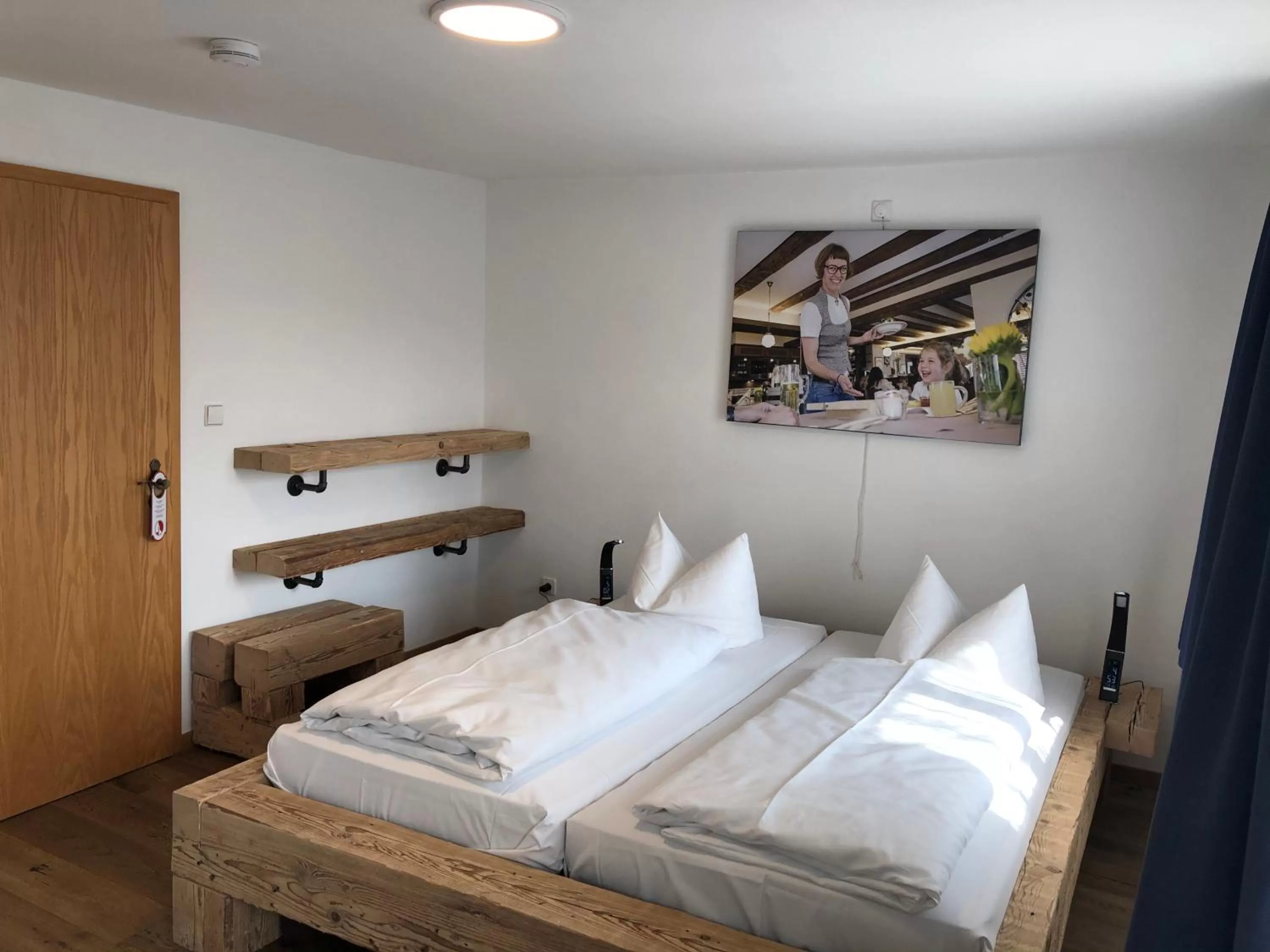 Photo of the whole room, Bed in Landgasthof Kreuz