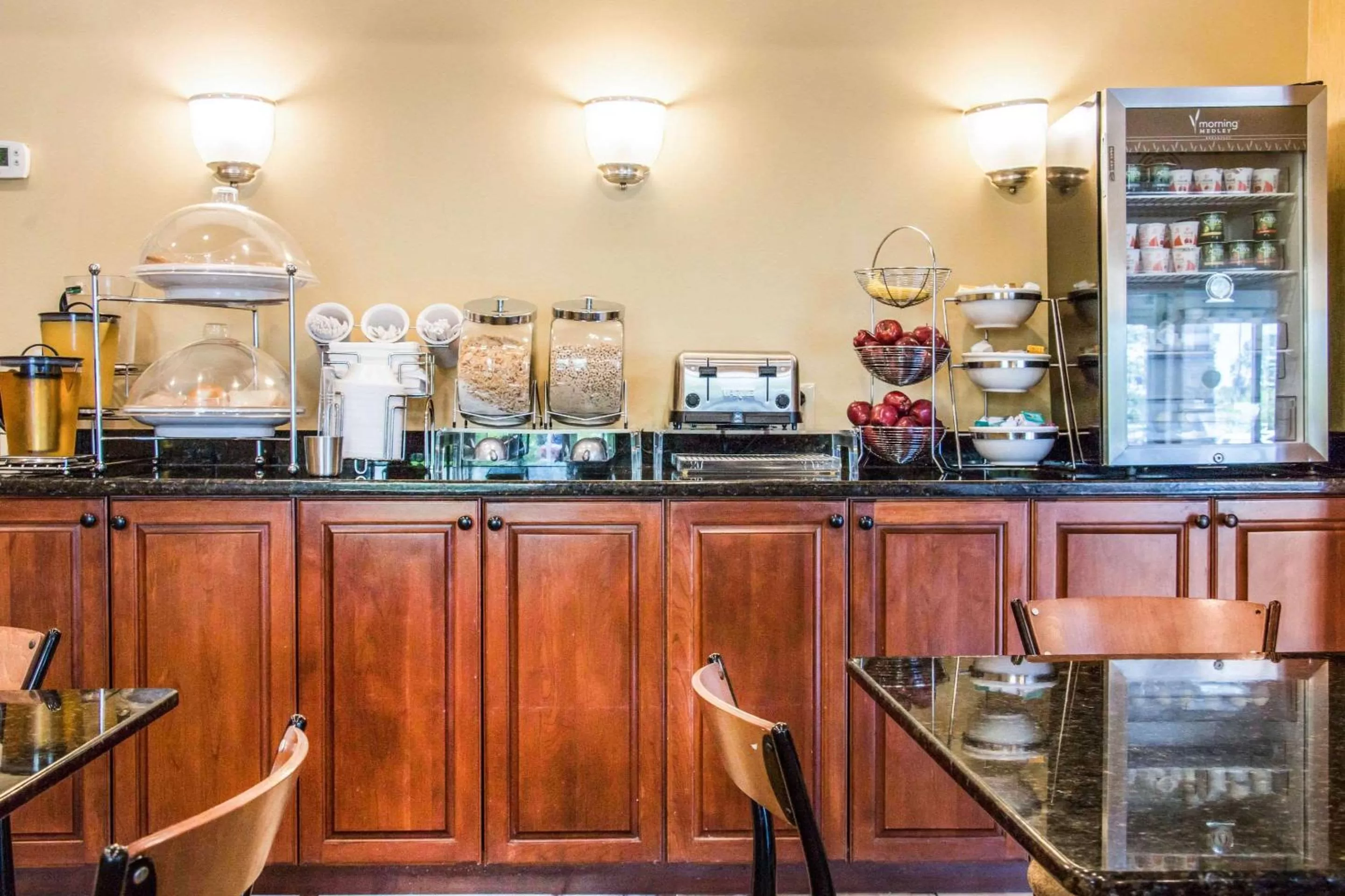 Restaurant/places to eat in Sleep Inn & Suites Pooler