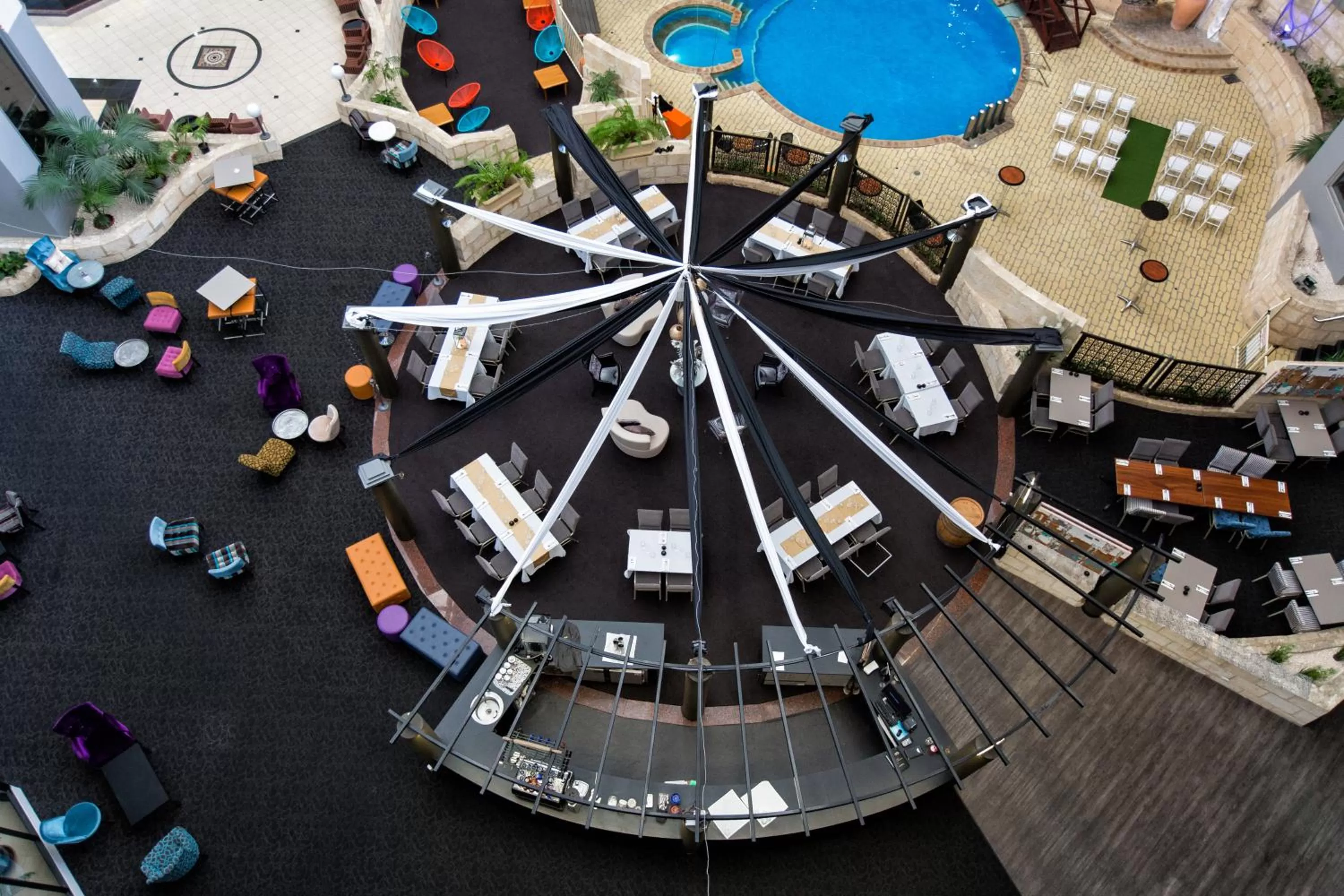 Restaurant/places to eat in The Lord Forrest Hotel