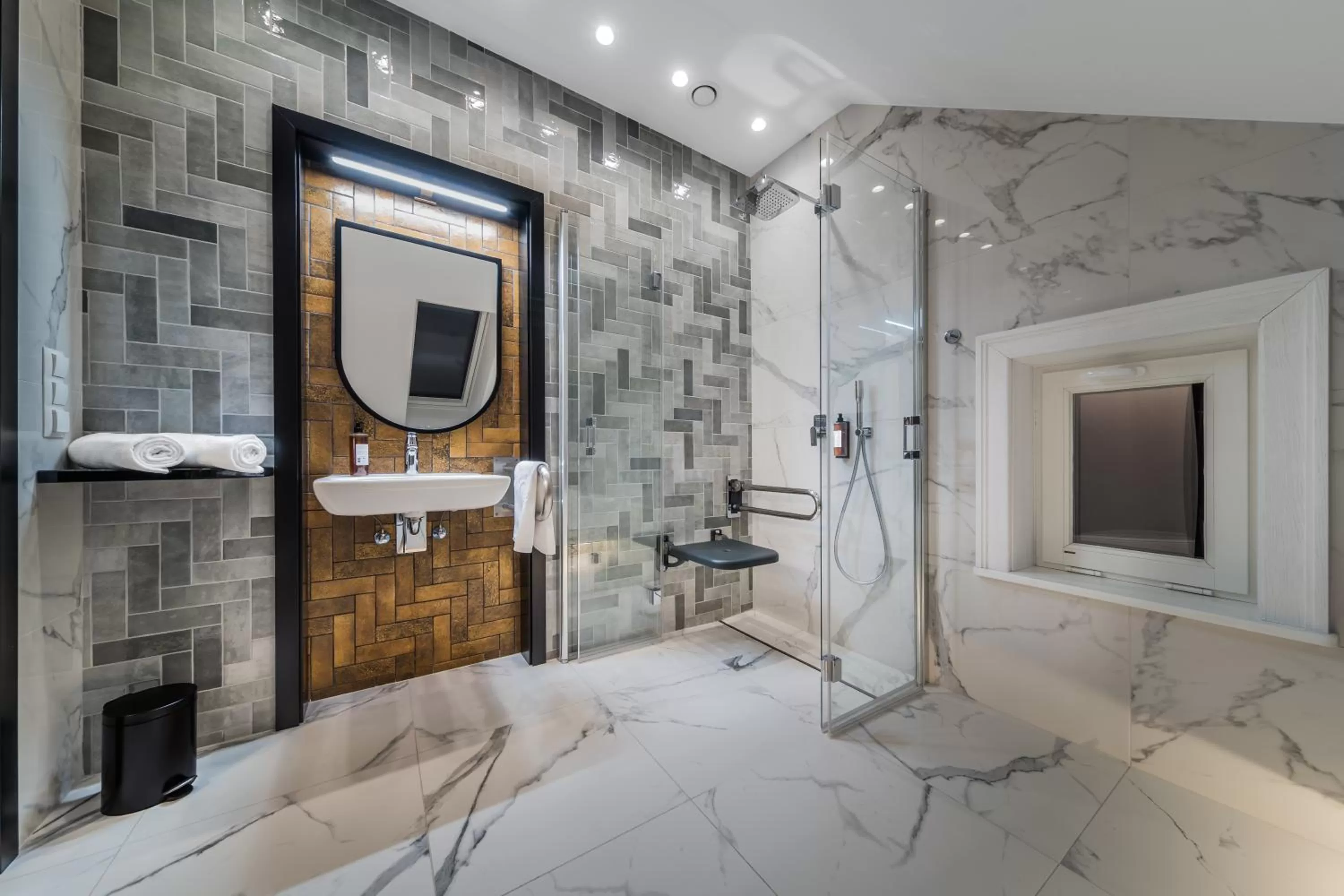 Bathroom in H Aparthotel