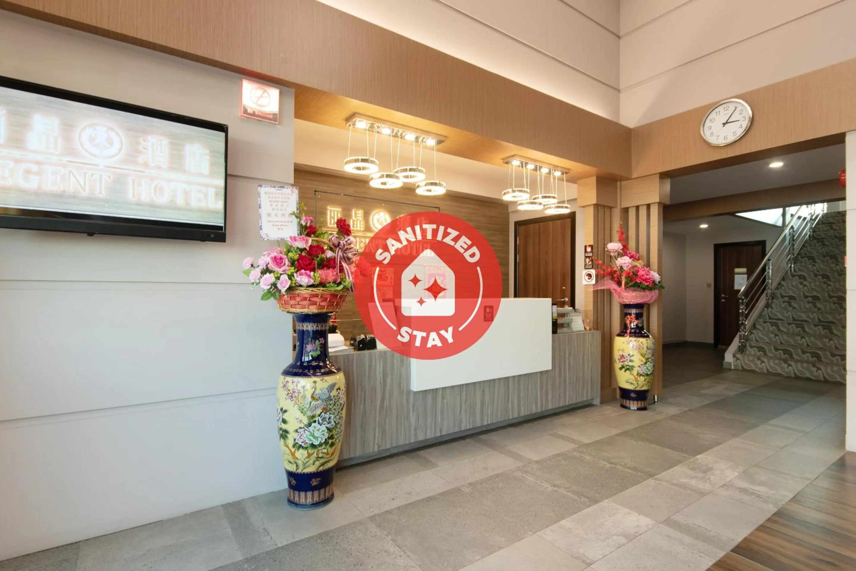 Lobby or reception in OYO 89375 Regent Hotel