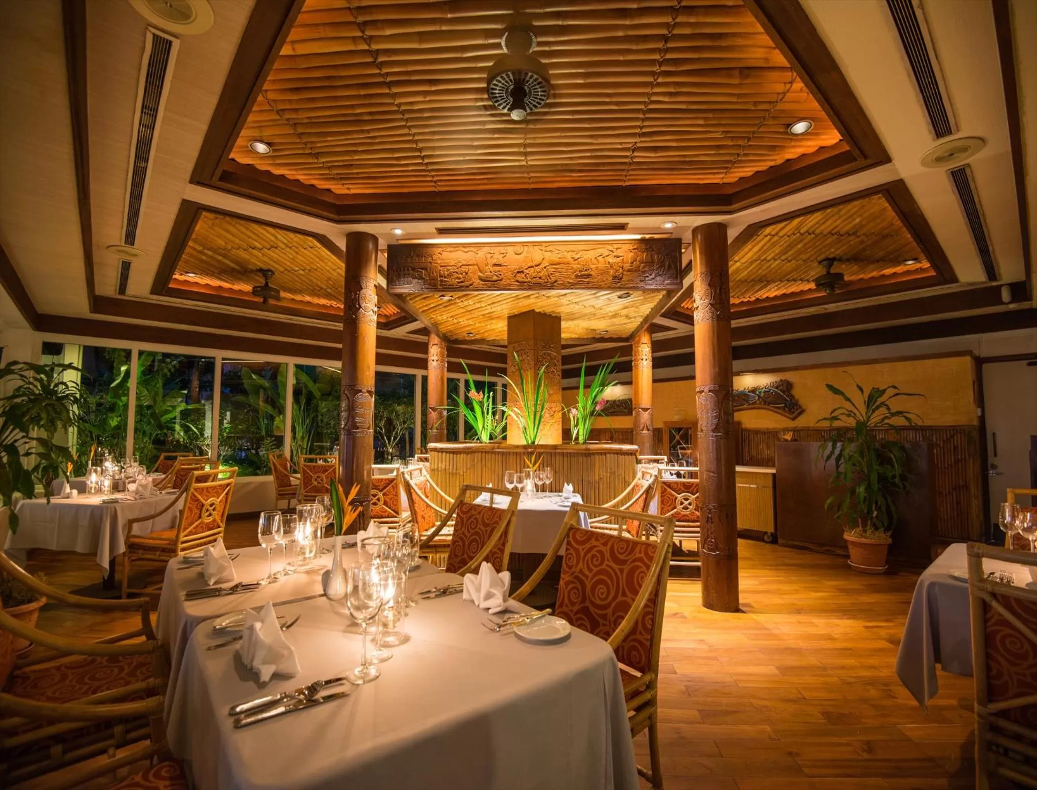 Restaurant/Places to Eat in Palau Pacific Resort