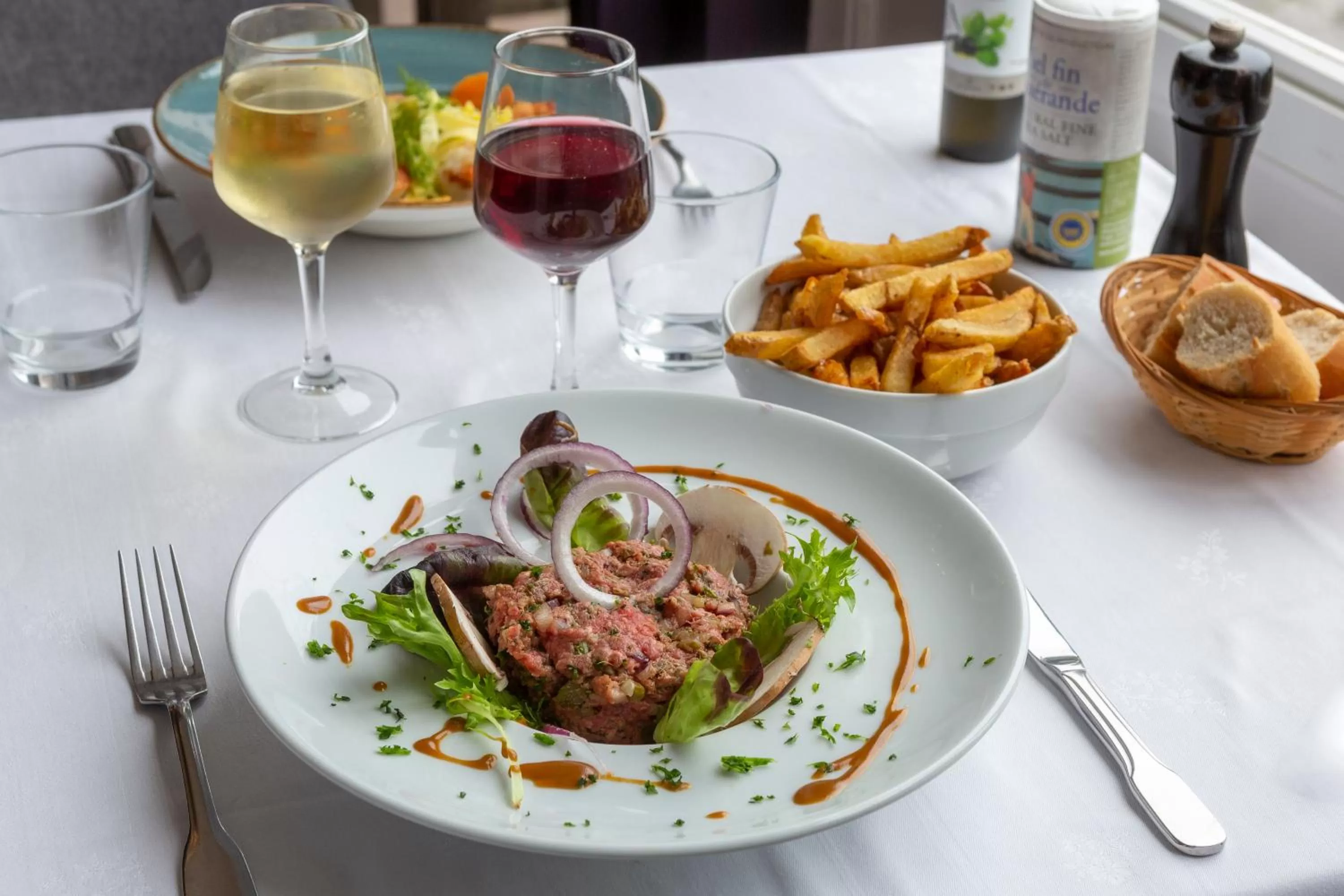 Restaurant/places to eat in Hotel Le Rayon Vert