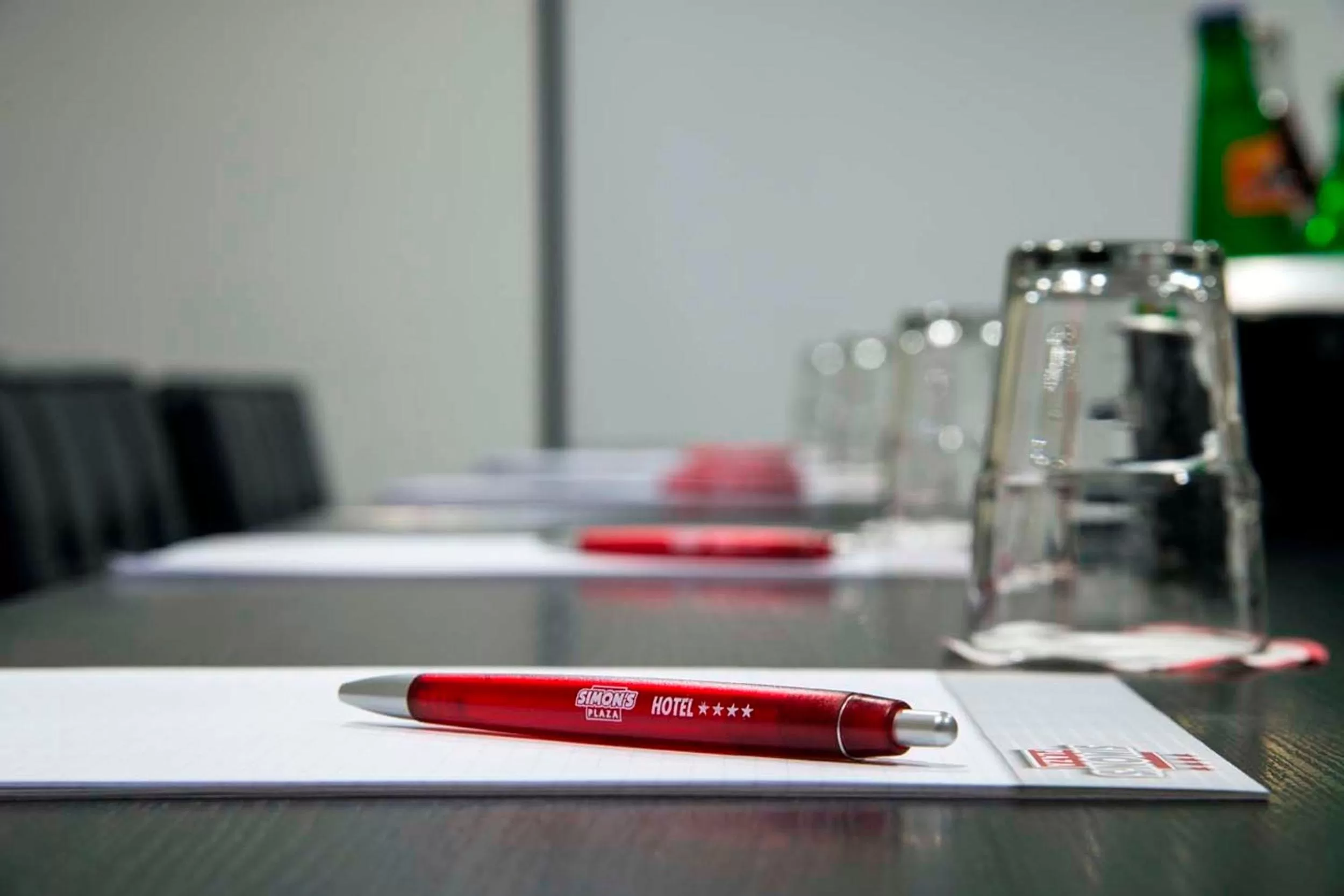 Business facilities in Hotel Simon's Plaza