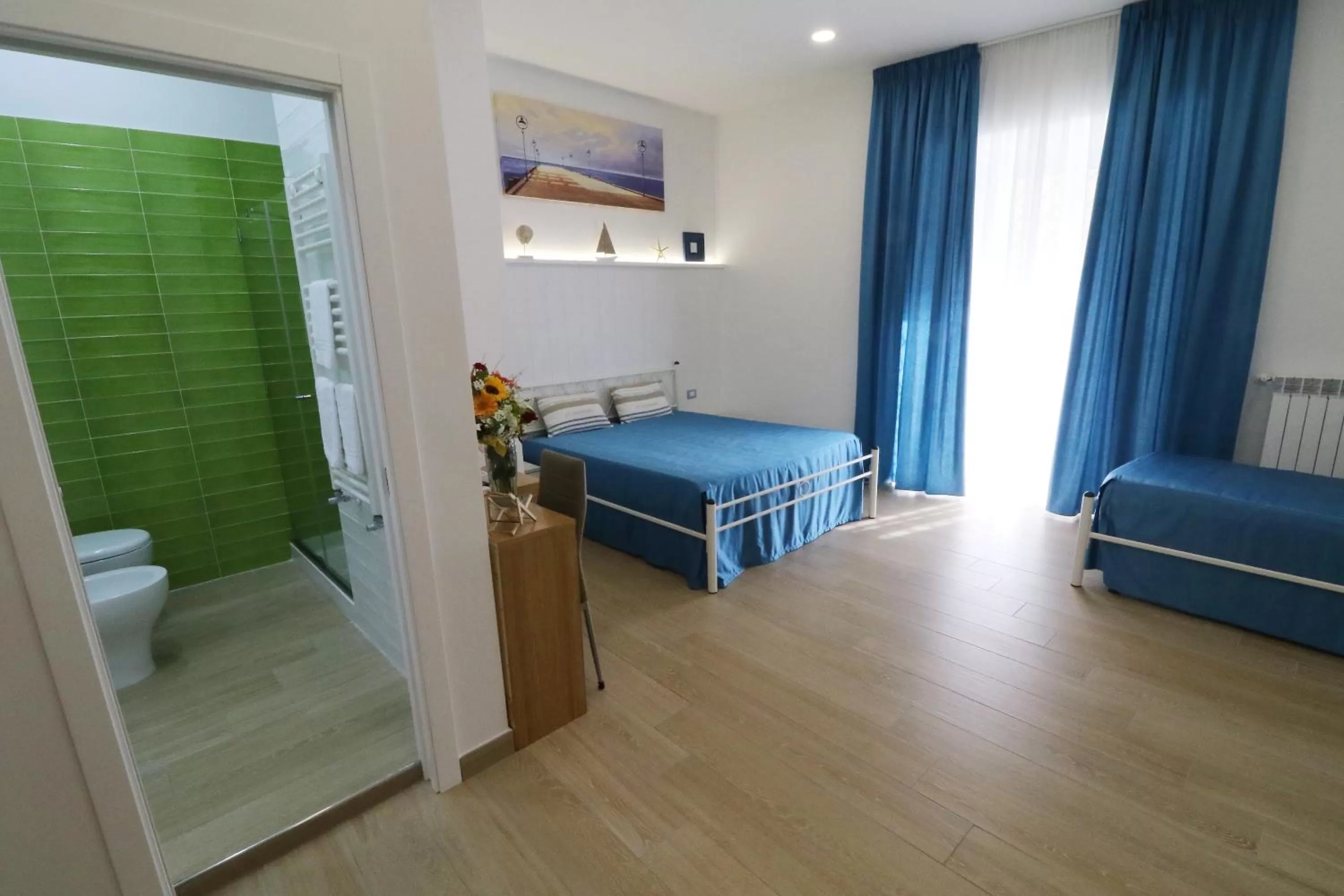 Property building, Bed in Antica Capri