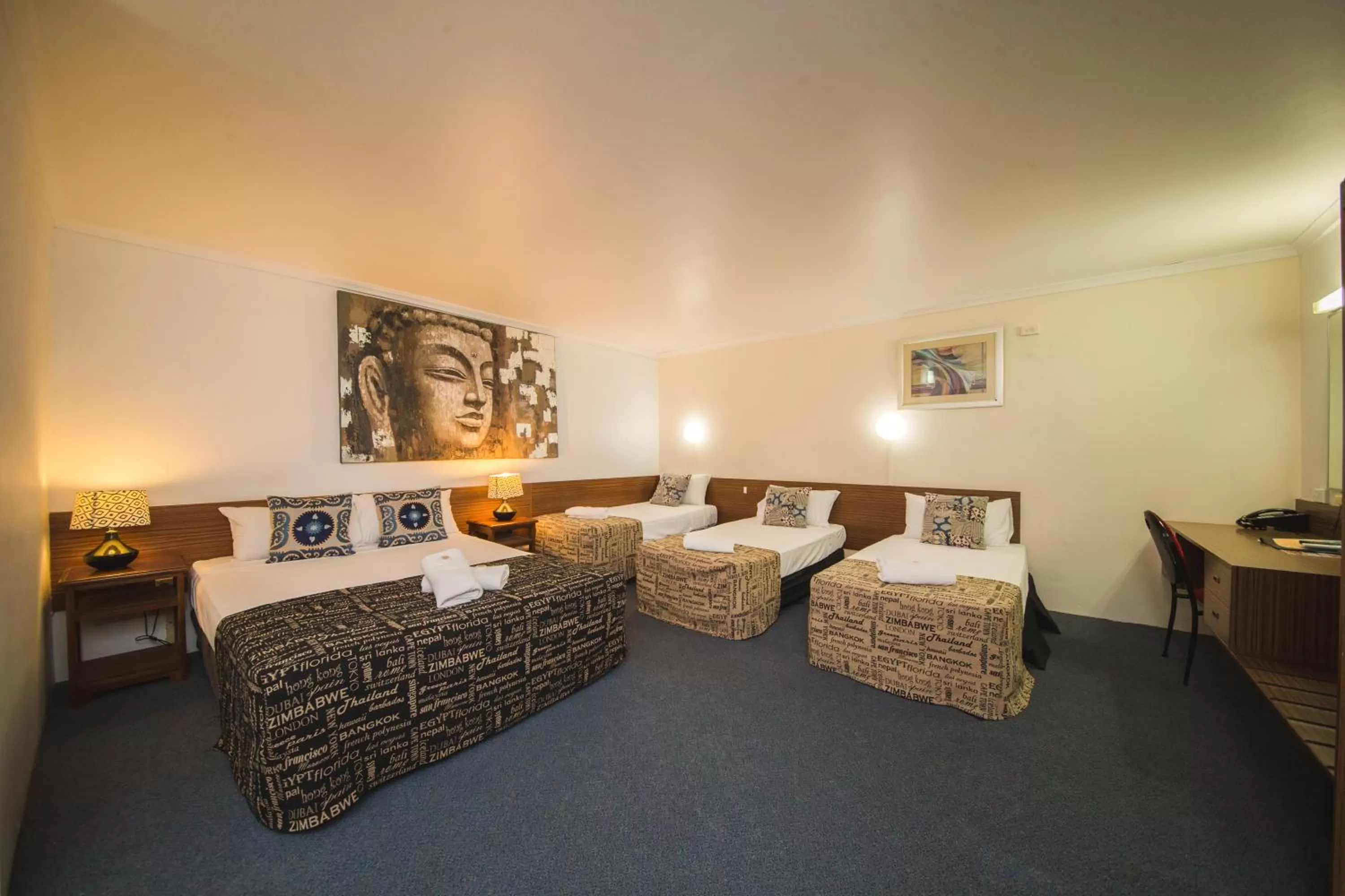 Family, Bed in Hampton Villa Motel