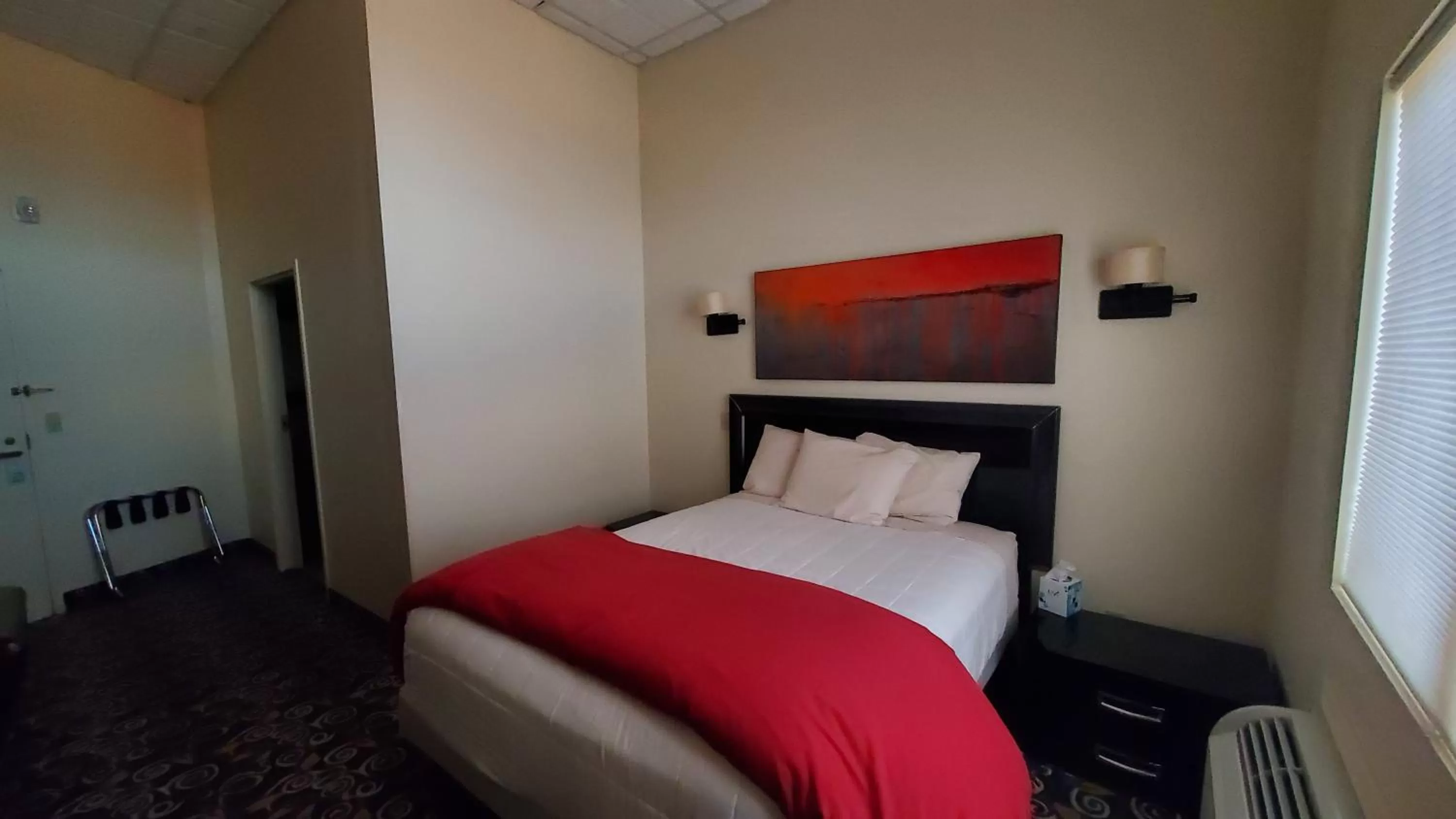 Bedroom, Bed in Lowell Inn