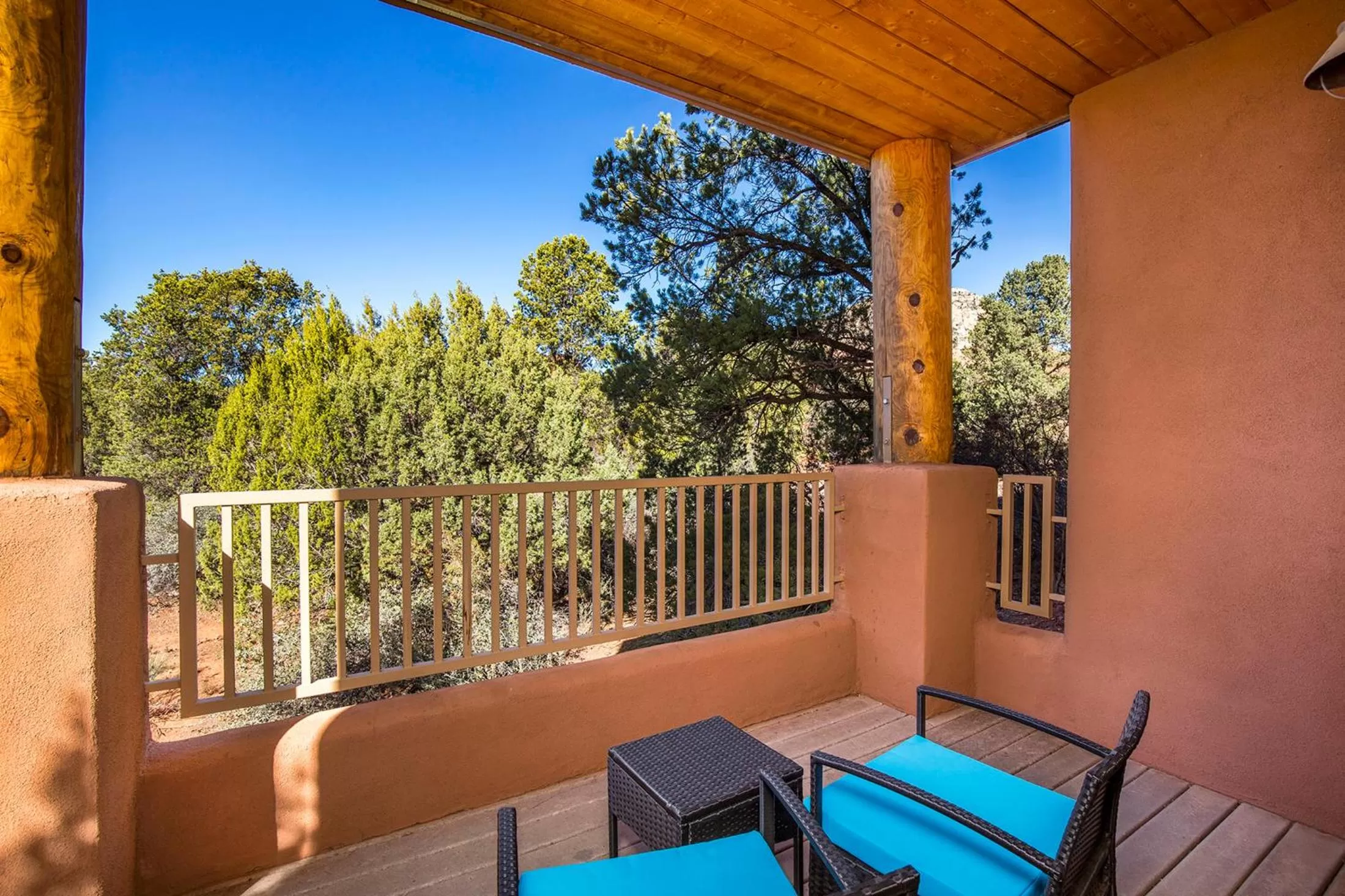 Garden view in Alma De Sedona Inn B&B