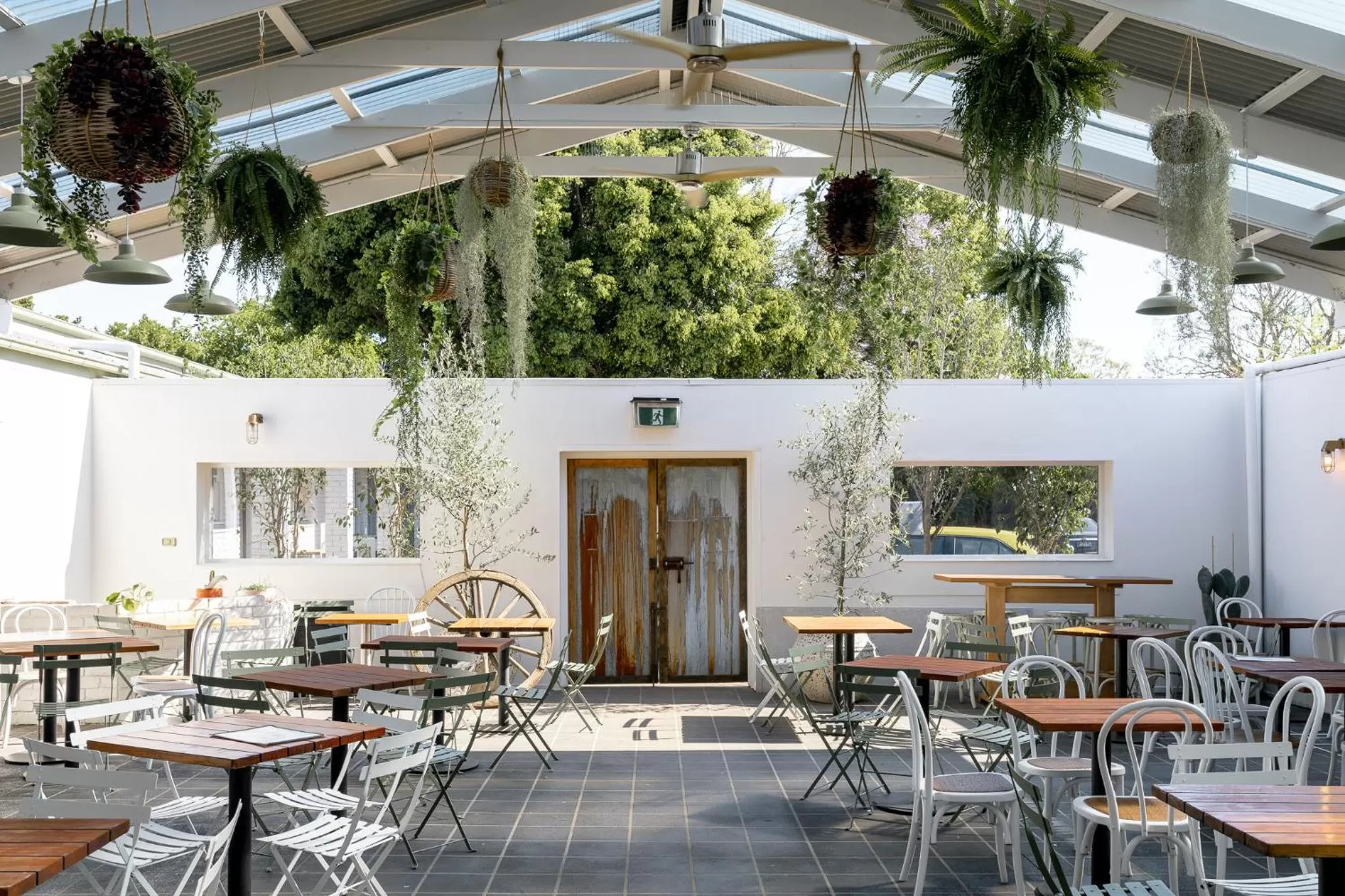 Restaurant/places to eat in Richmond Inn